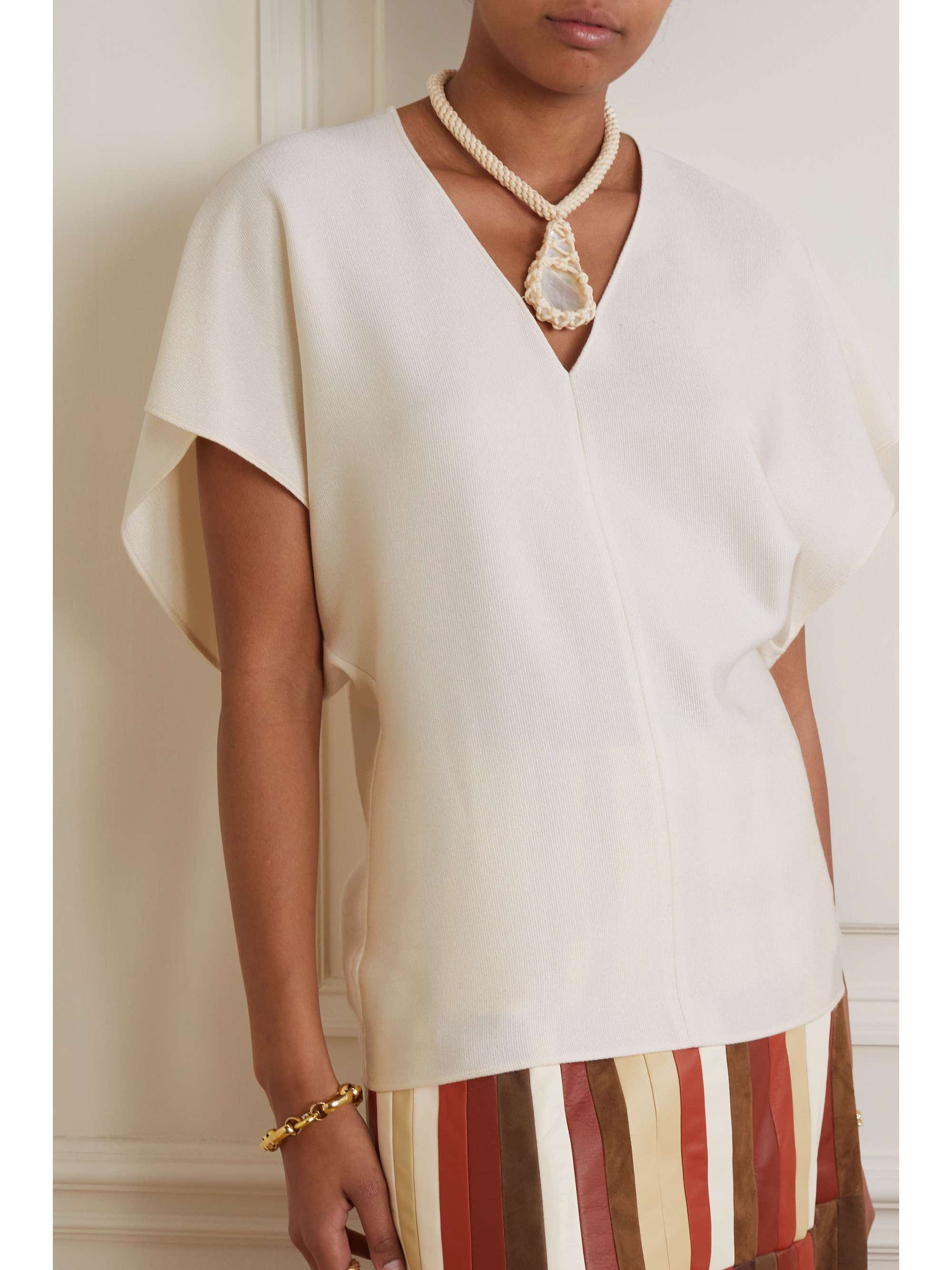CHLOÉ Silk and cotton-blend top and mother-of-pearl necklace set