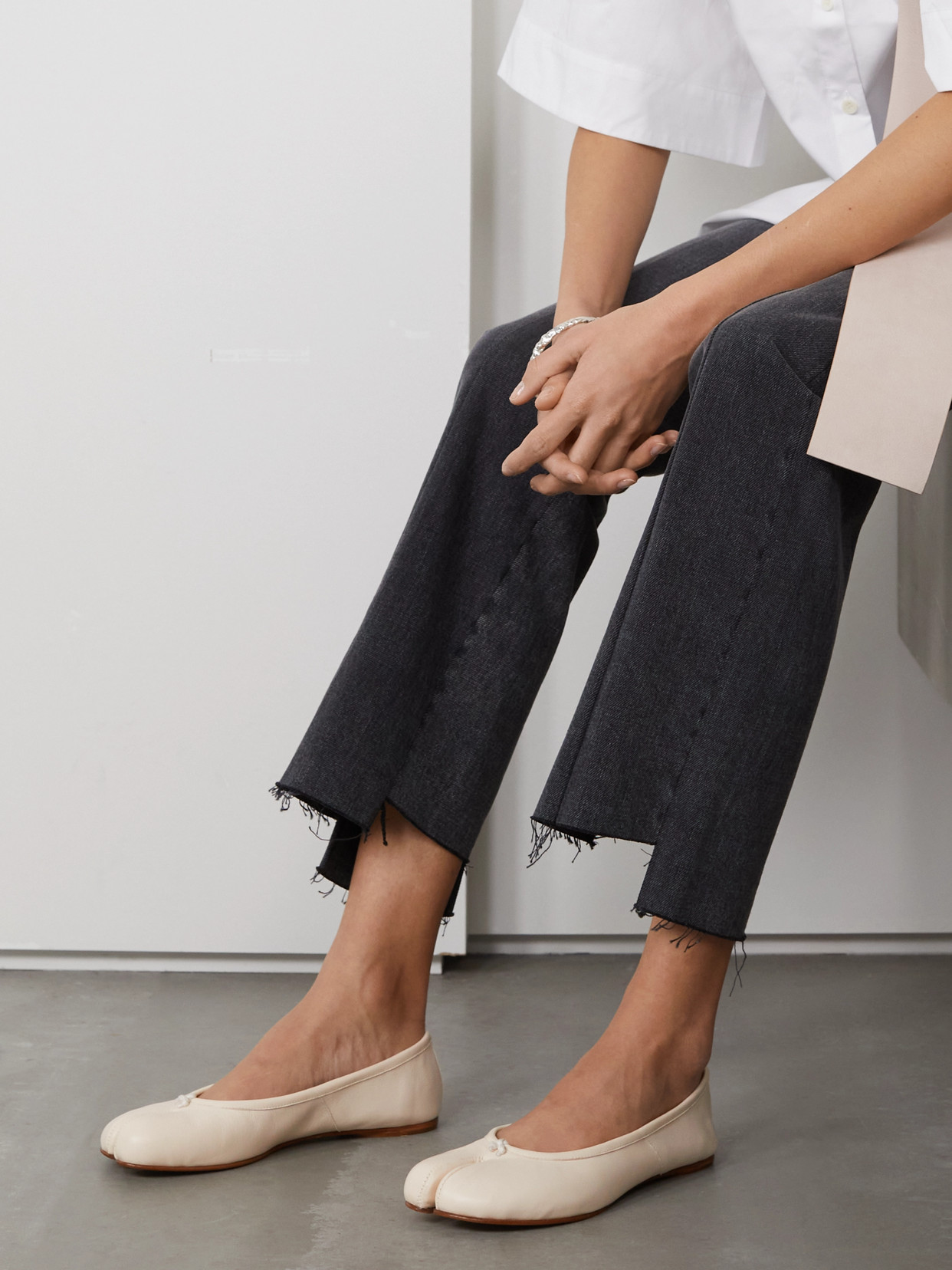 Maison Margiela Tabi Split-toe Leather Ballet Flats In White