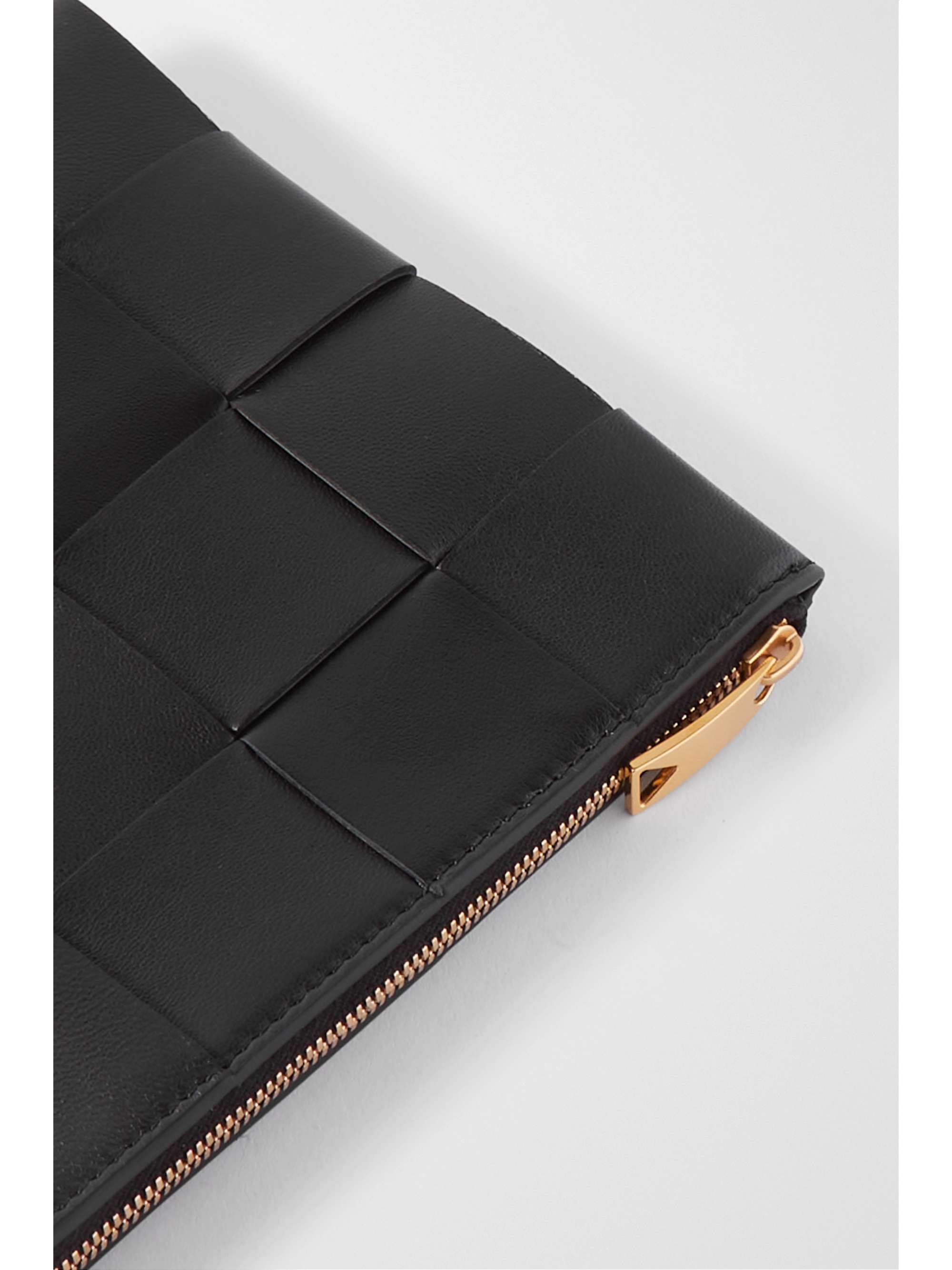ブラック イントレチャートレザー スモール ポーチ | BOTTEGA