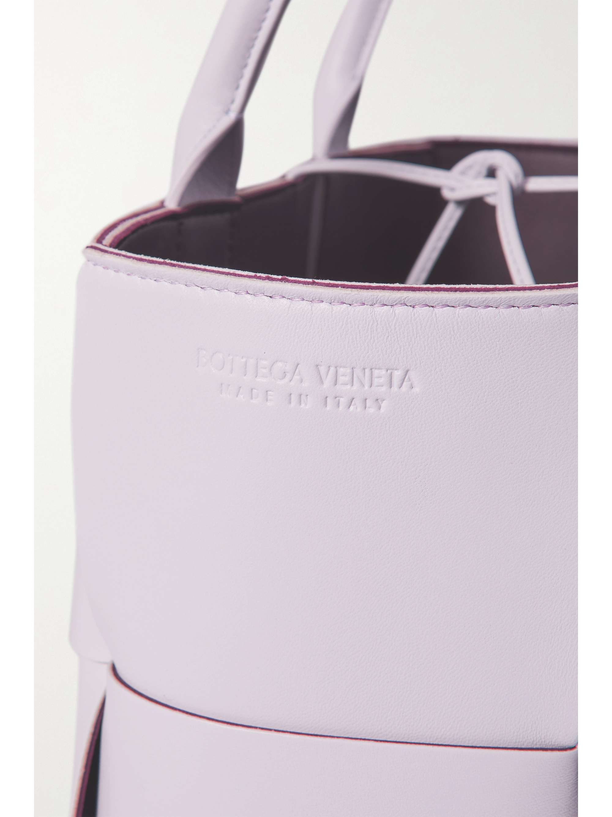 BOTTEGA VENETA Arco medium intrecciato leather tote