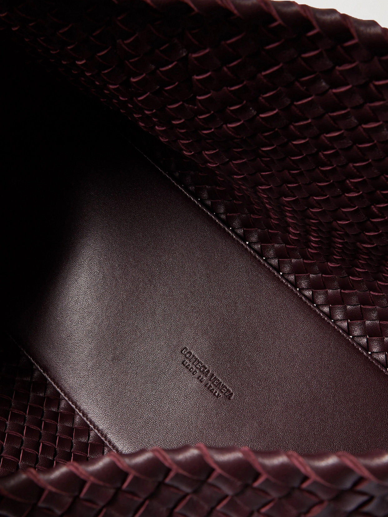 Cabat Medium Intrecciato Leather Tote