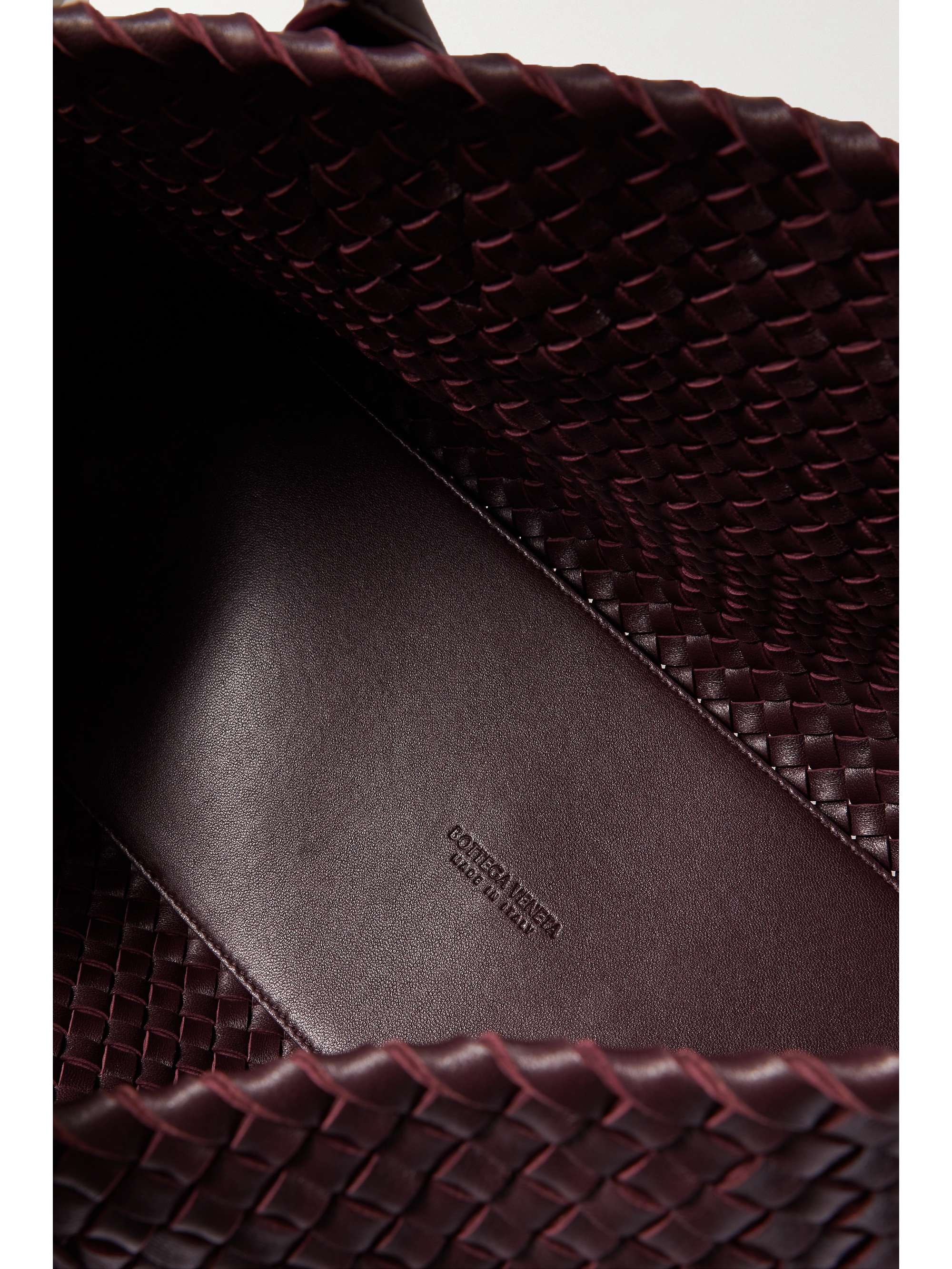 BOTTEGA VENETA Cabat medium intrecciato leather tote