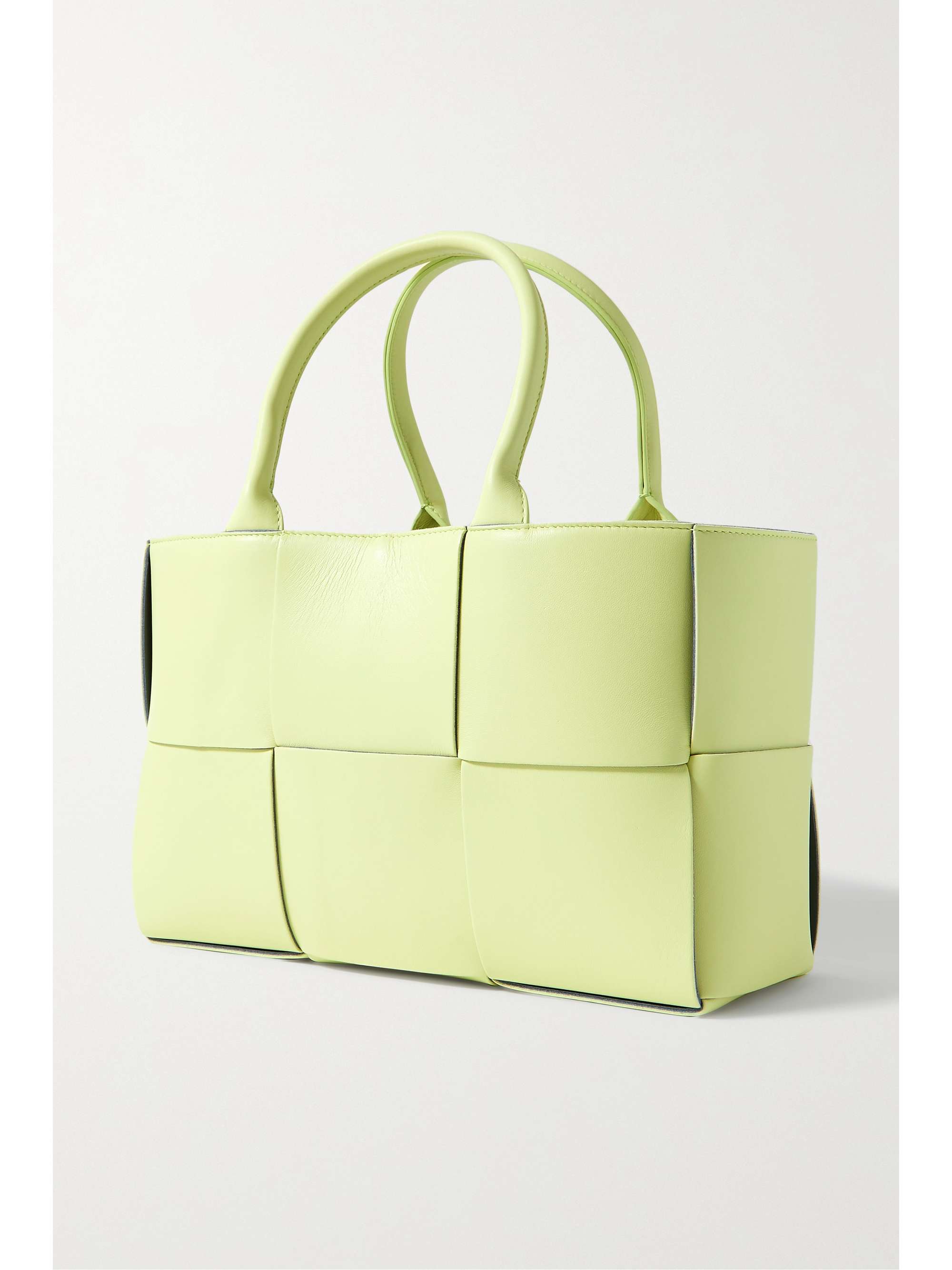 BOTTEGA VENETA Arco medium intrecciato leather tote