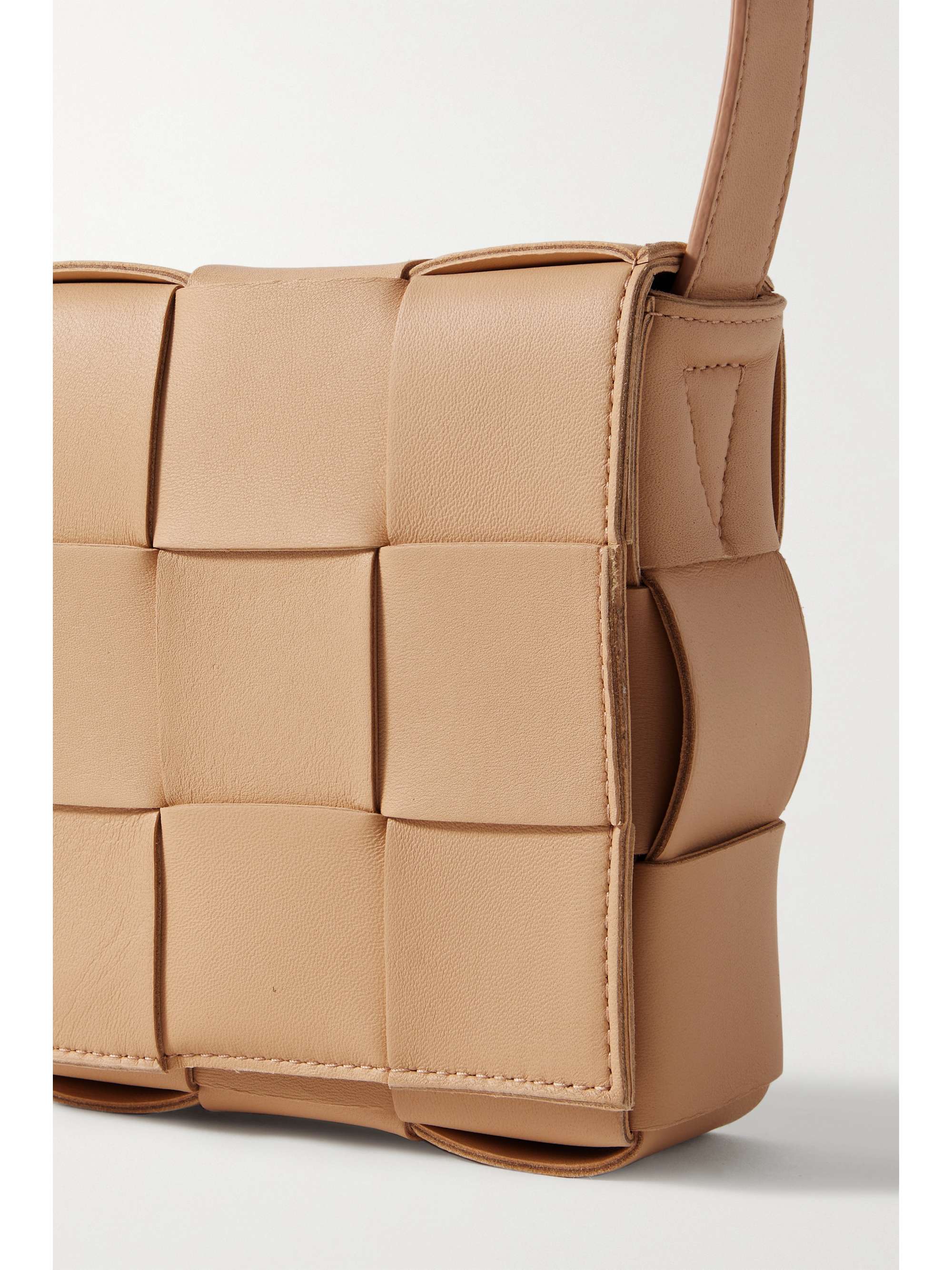 BOTTEGA VENETA Cassette intrecciato leather shoulder bag