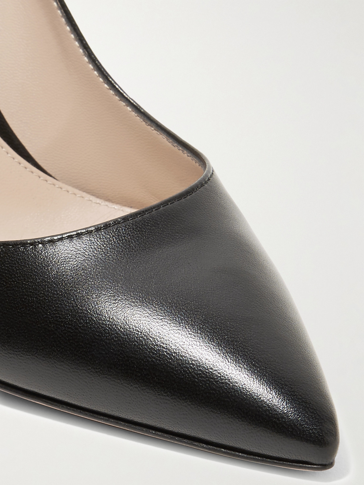 Gianvito Rossi Gianvito 85 Vitello Leather Point-toe Pumps In Black