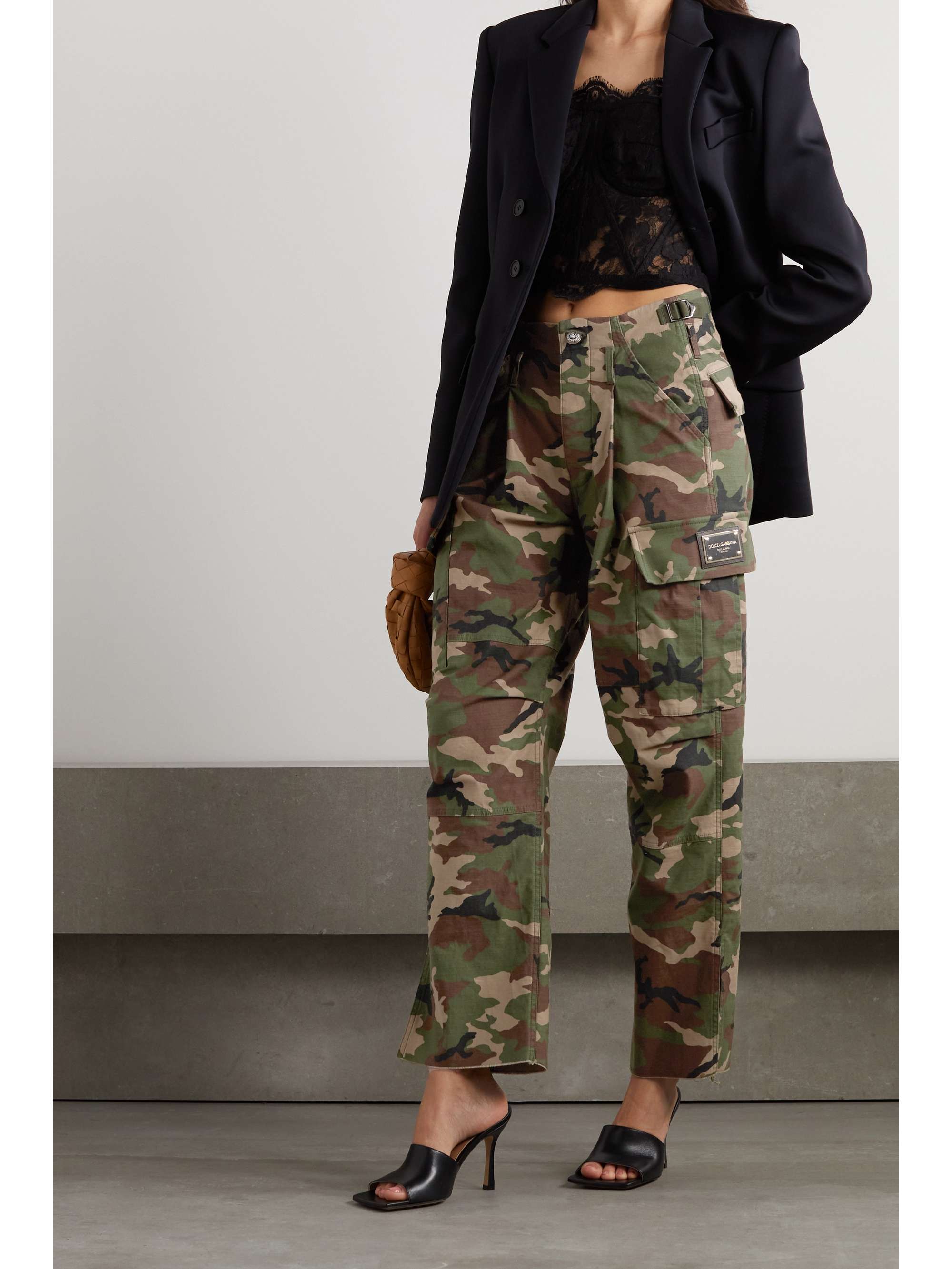 Arriba 48+ imagen dolce and gabbana cargo trousers - Abzlocal.mx