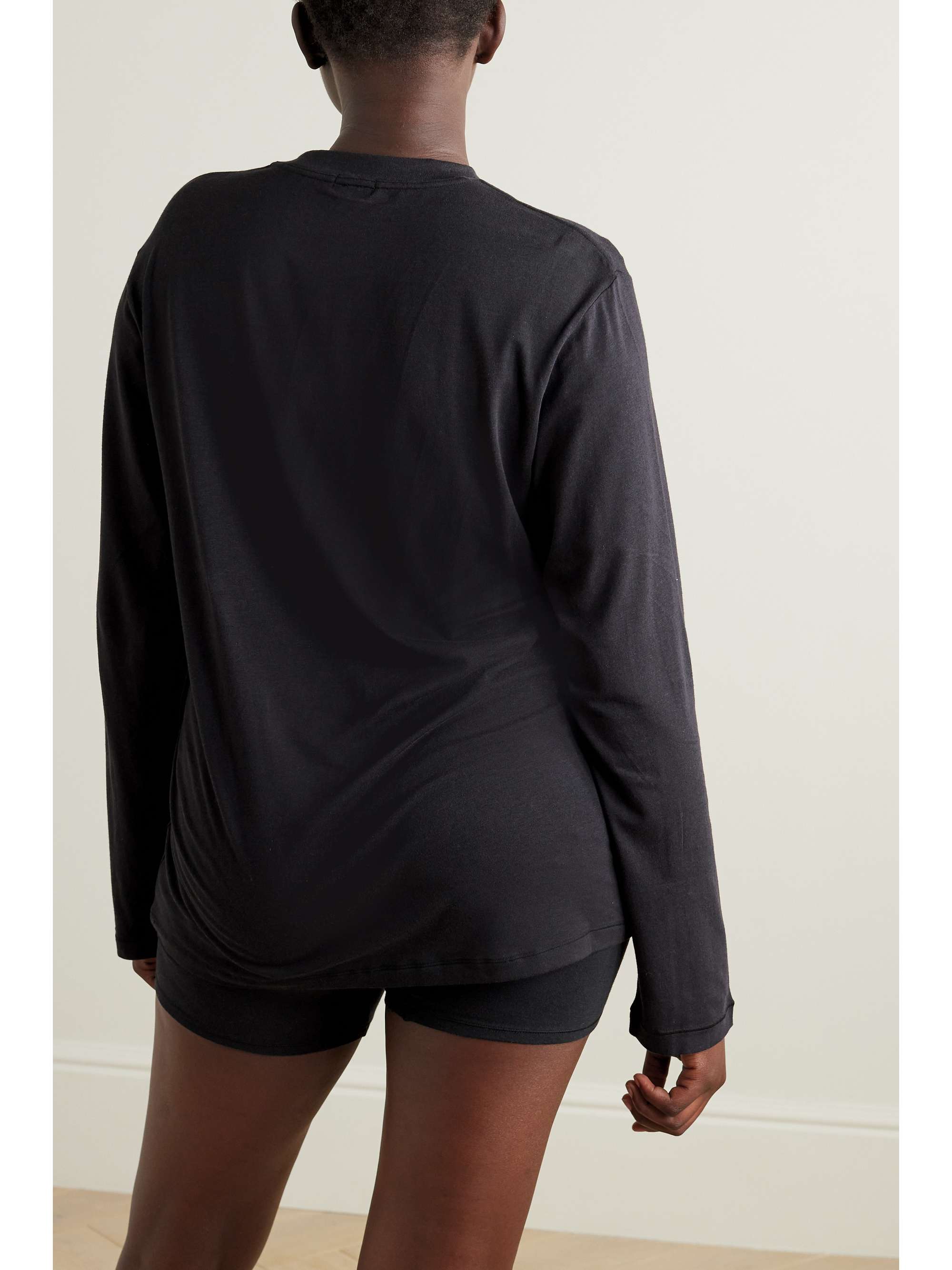 SKIMS Boyfriend Long Sleeve T-Shirt – Marble – Oberteil aus Jersey aus einer Modal-Baumwollmischung mit Stretch-Anteil