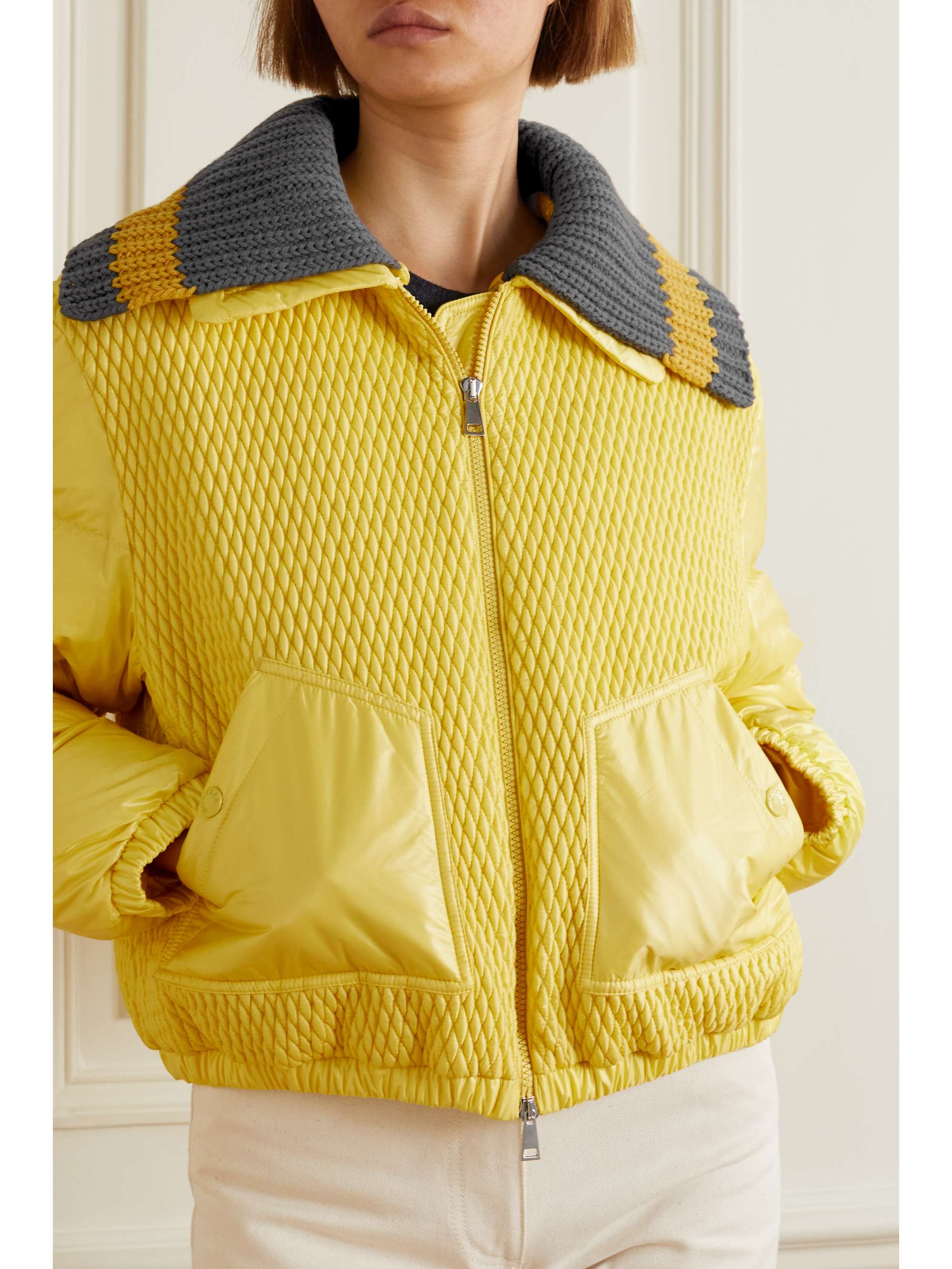 MONCLER Blouson raccourci matelassé en tissu technique et en duvet Apront