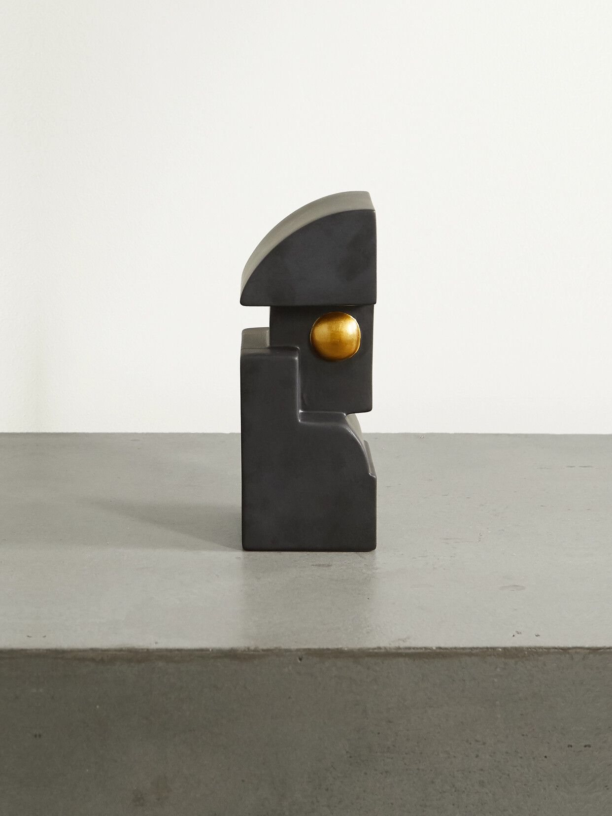 L'objet Cubisme Earthenware Bookend In Black