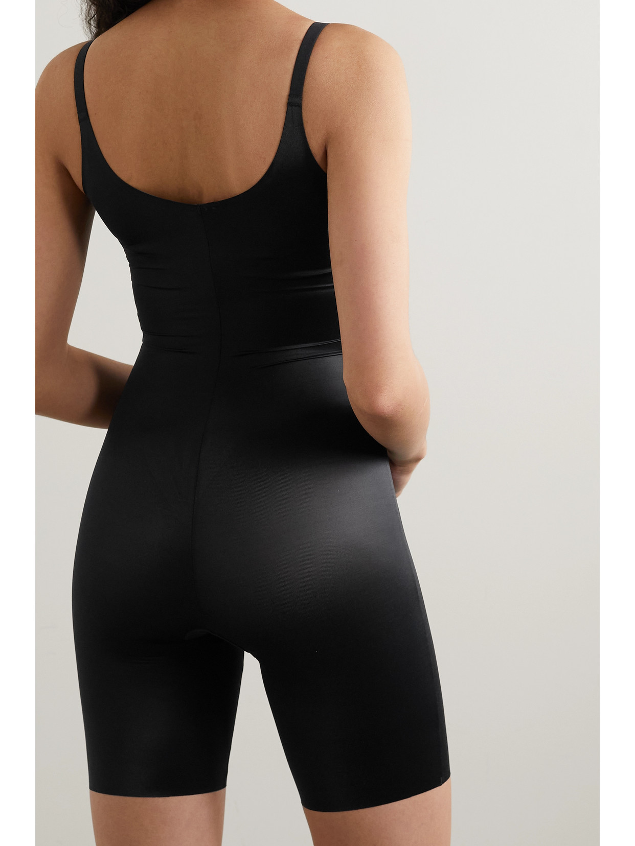 Spanx Women's Thinstincts 2.0 Open-bust Mid-thigh Bodysuit In Black