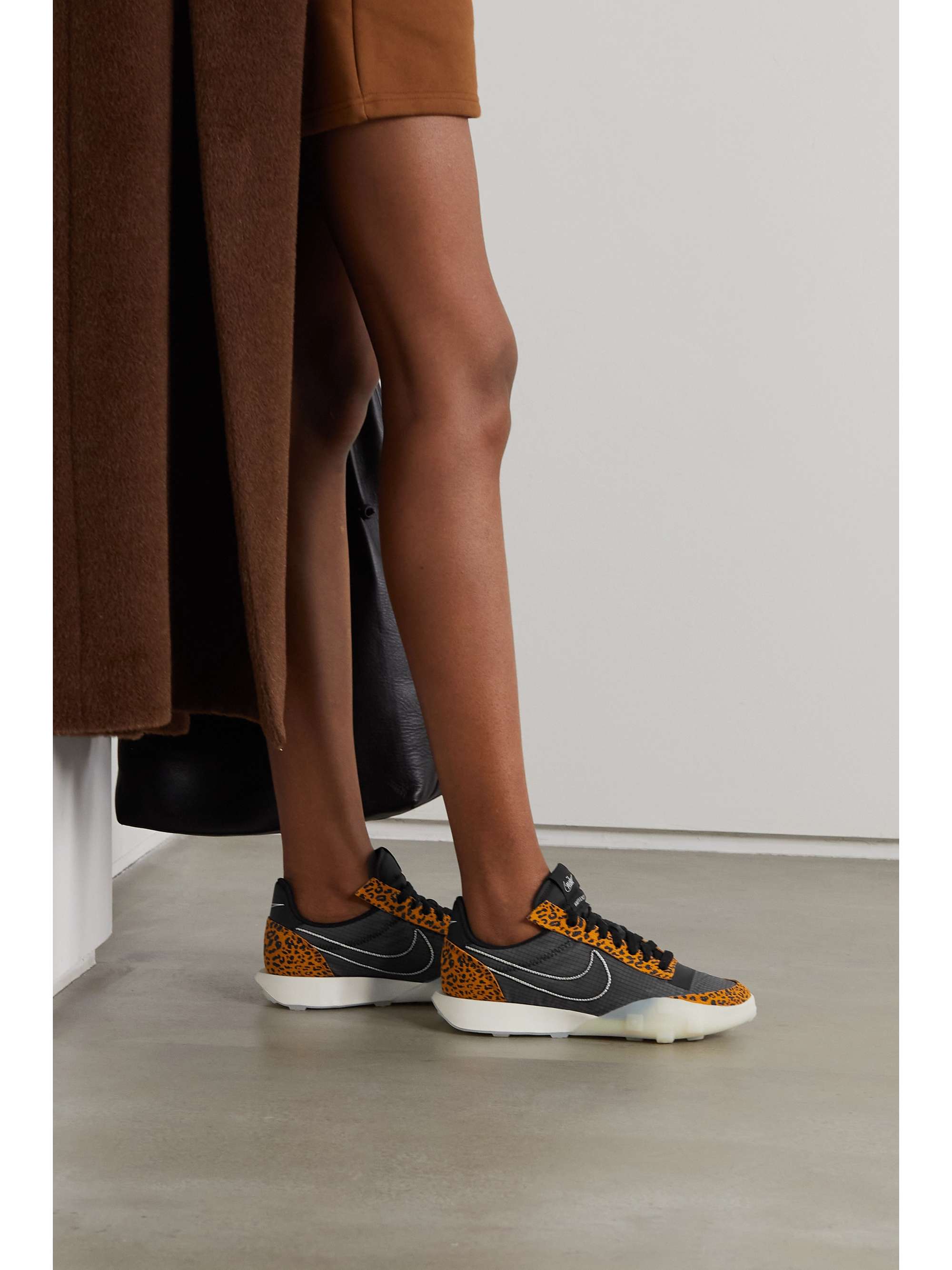 nike waffle racer 2x on feet