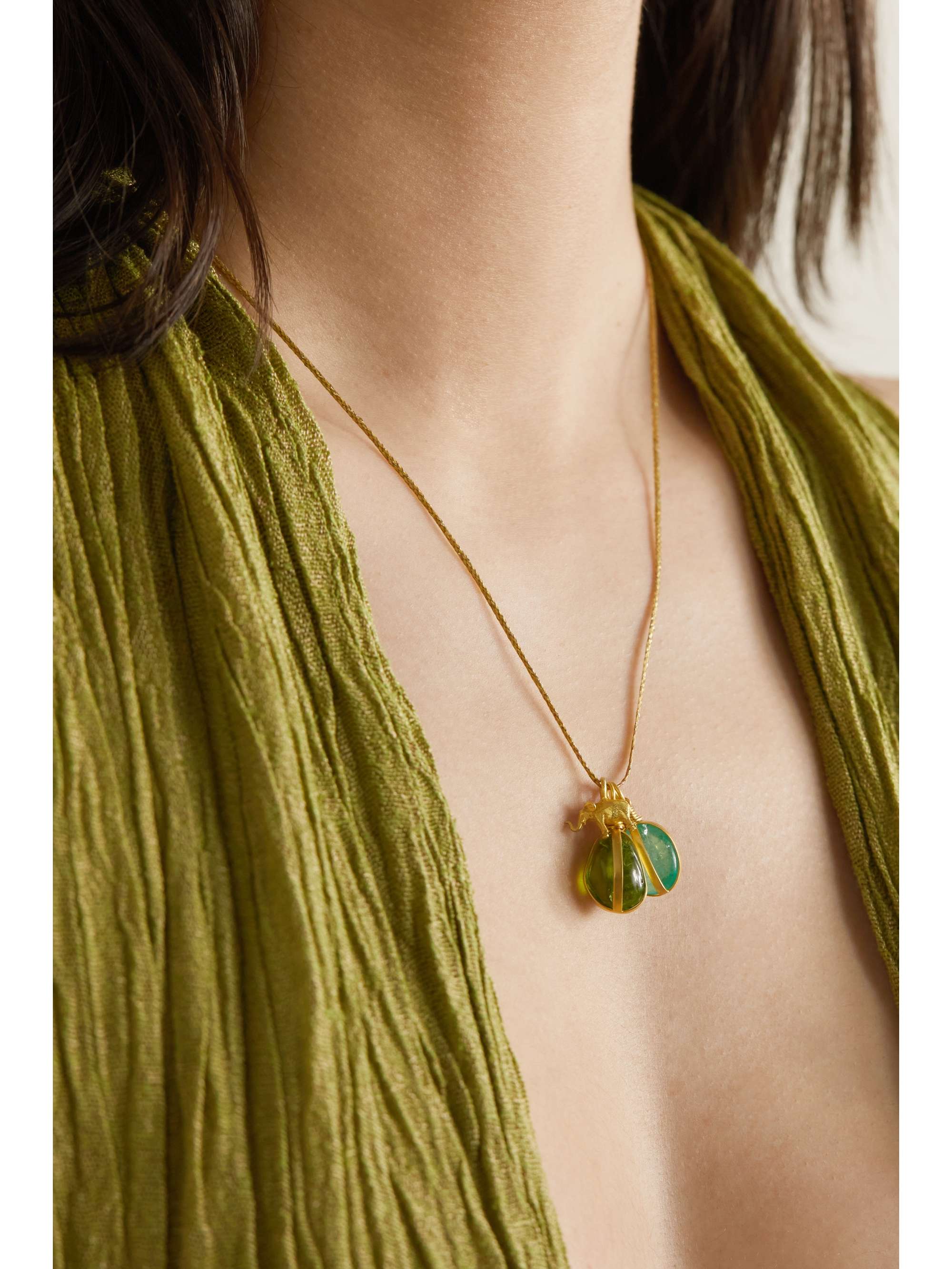 Green 18-karat gold, cord, emerald and 
