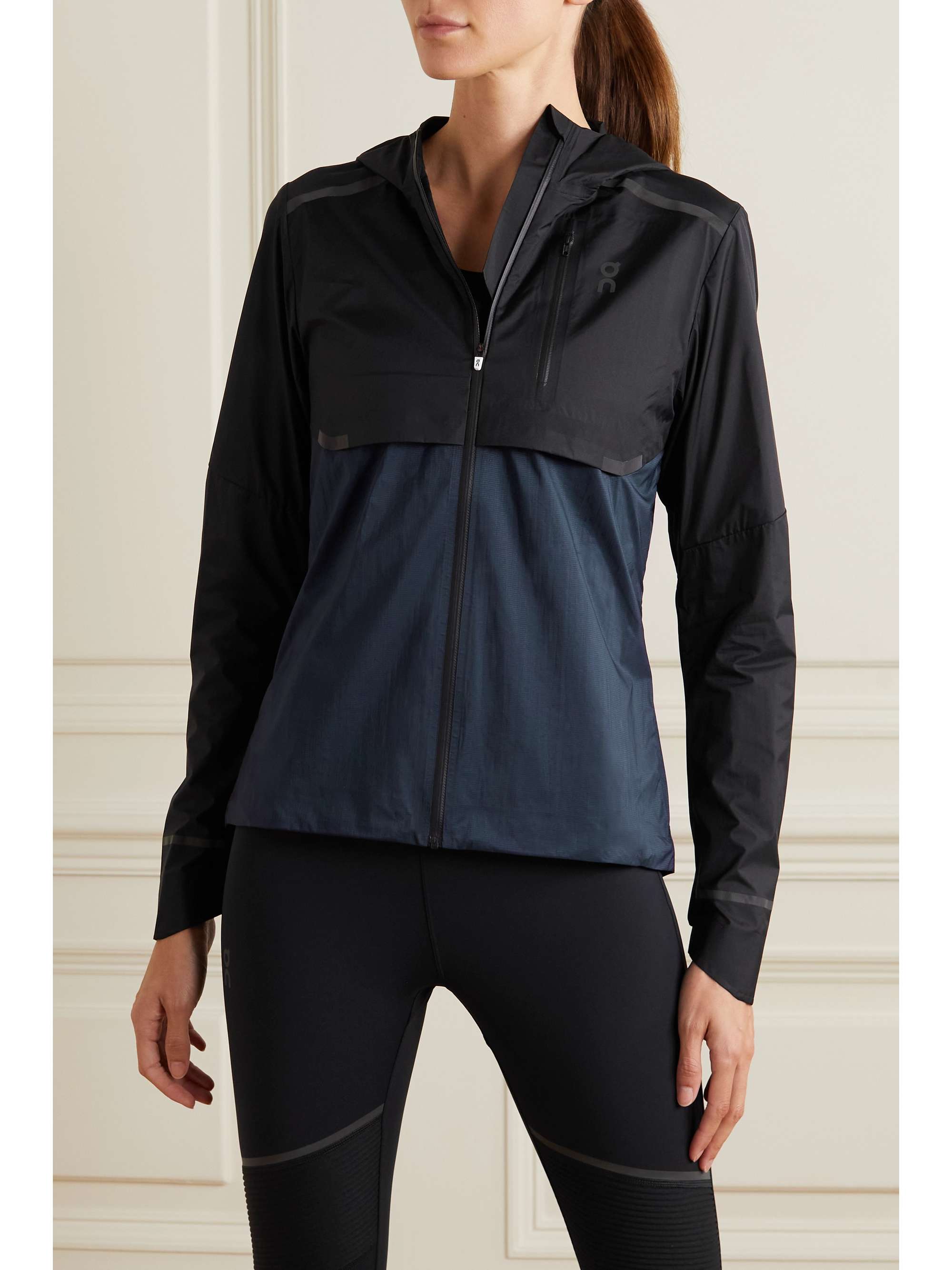 ON-RUNNING Weather hooded paneled shell jacket