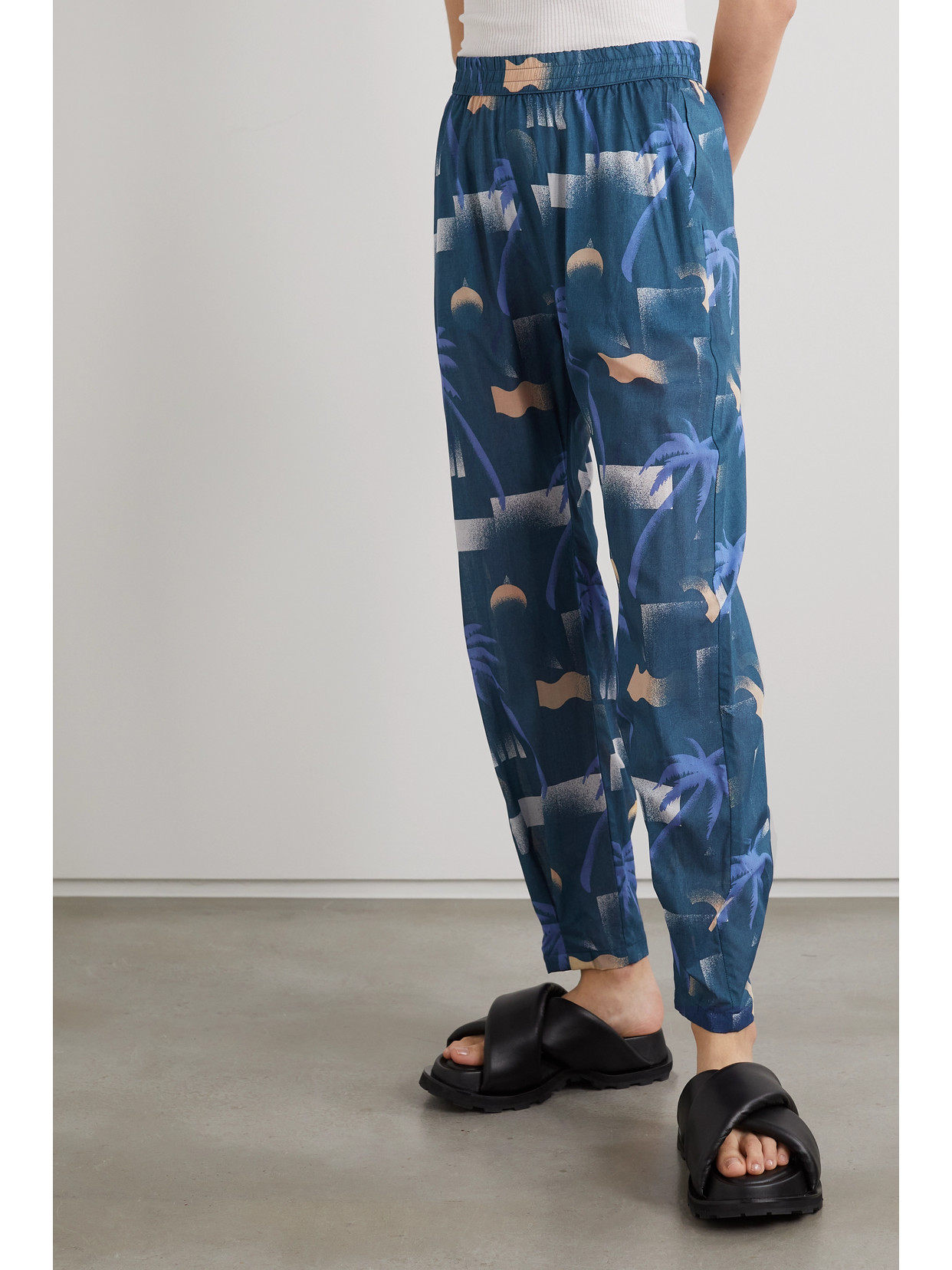 Paradised Paula Printed Chambray Pants In Blue