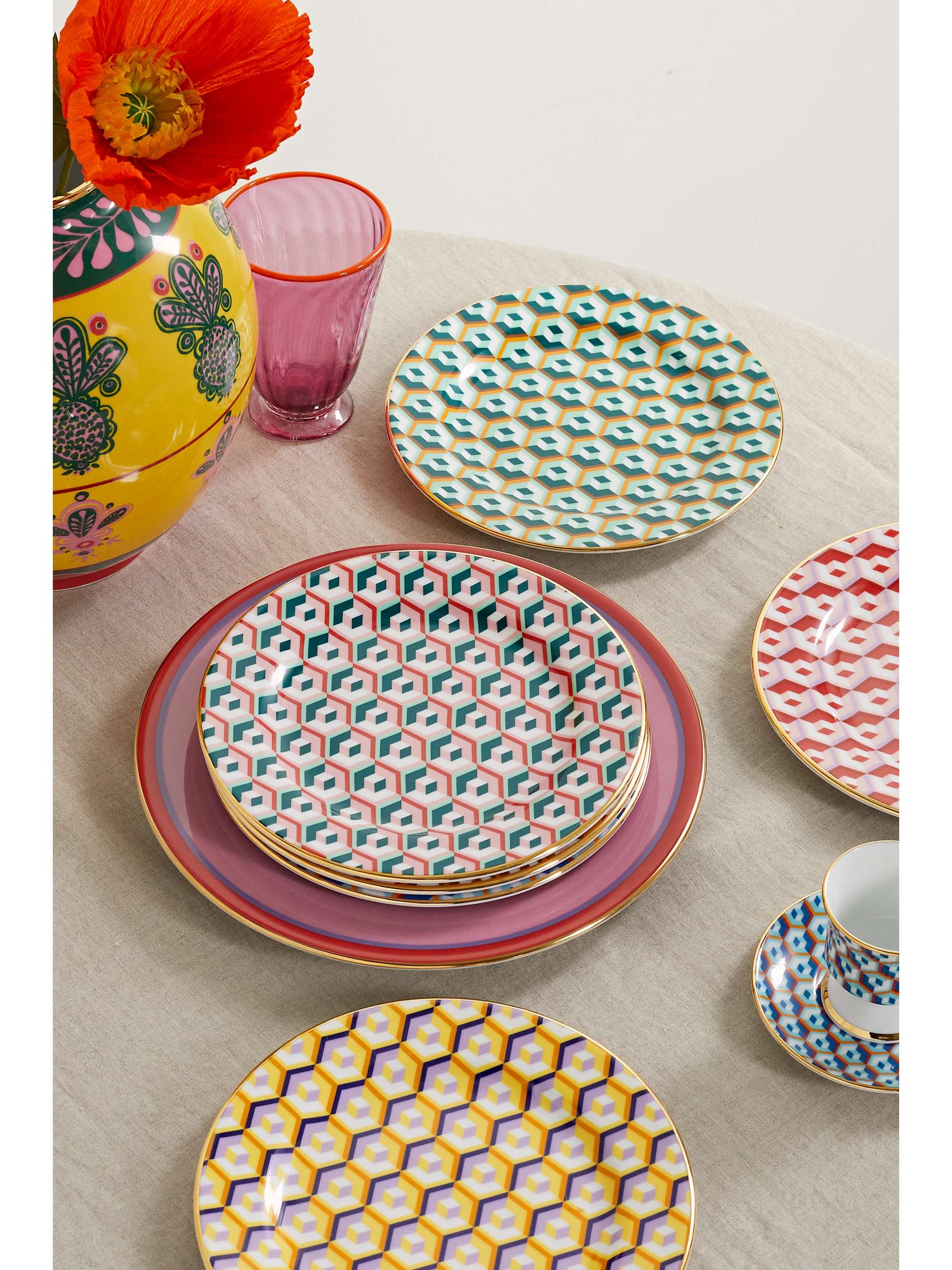 LA DOUBLEJ Set de six petites assiettes en porcelaine plaquée or