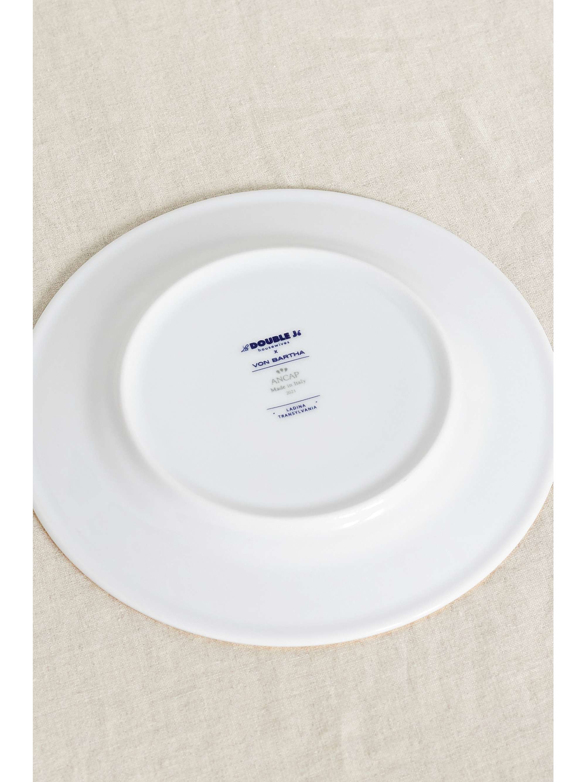 LA DOUBLEJ Set de six petites assiettes en porcelaine plaquée or