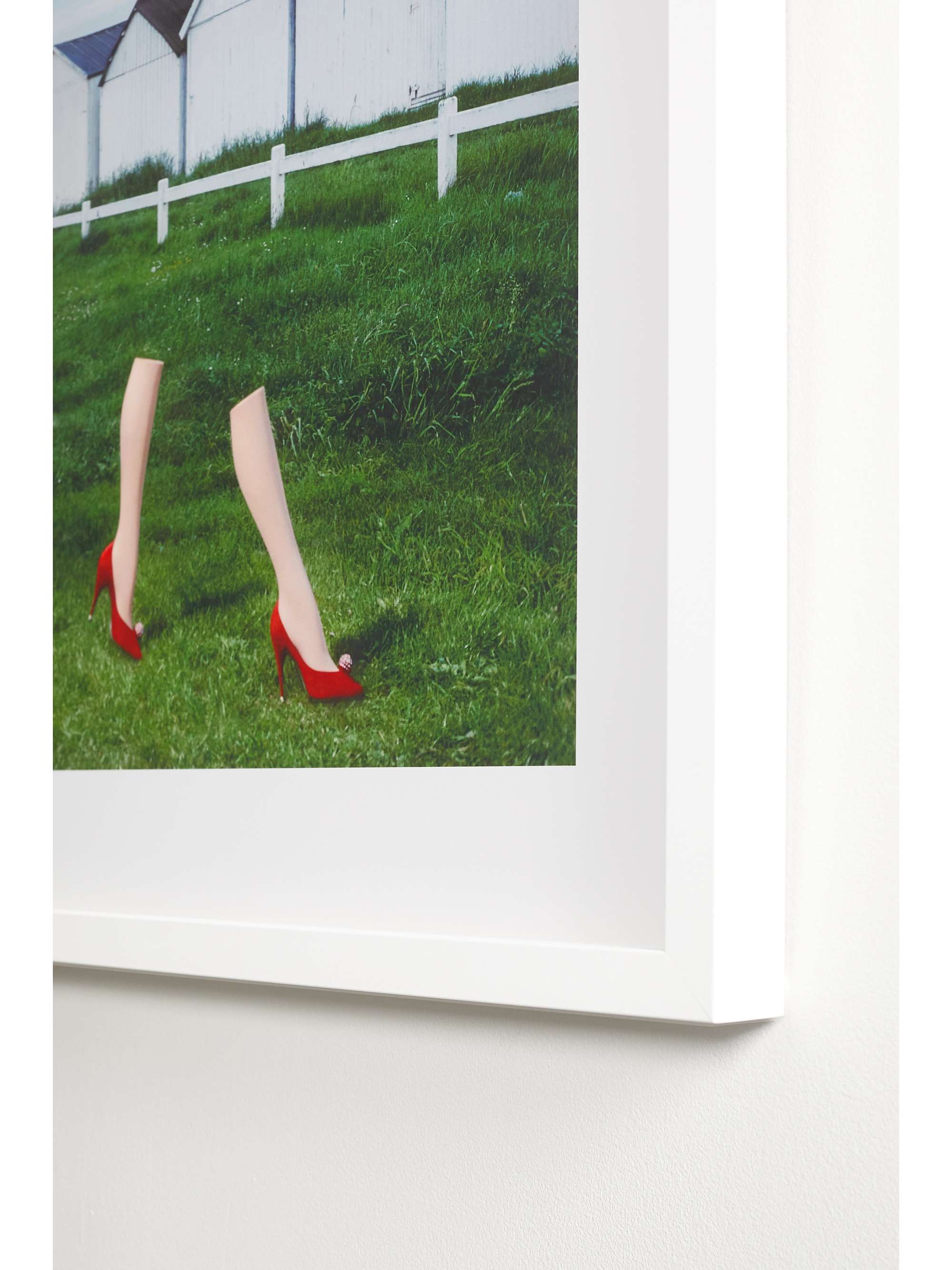 AP8 Guy Bourdin framed print, 40'' x 29''