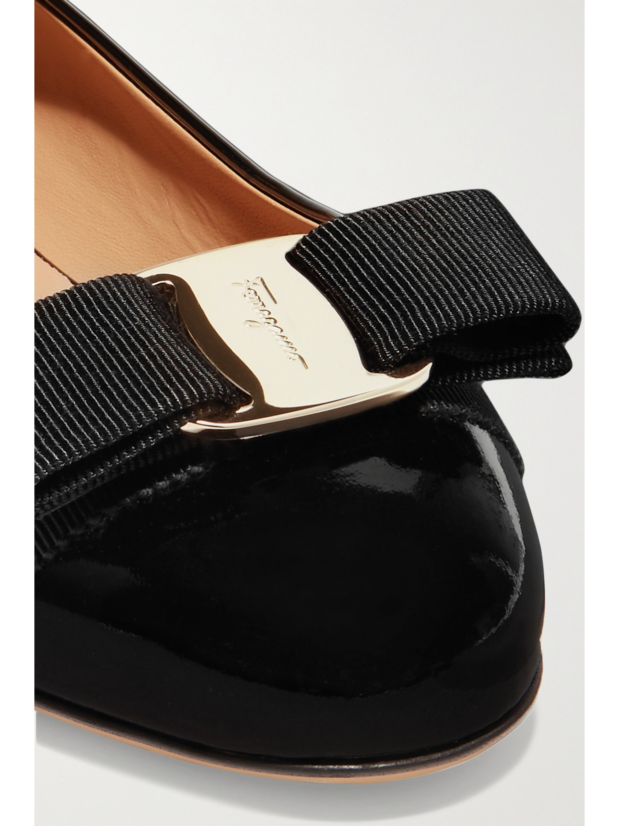 Ferragamo Varina Bow-embellished Patent-leather Ballet Flats In Black