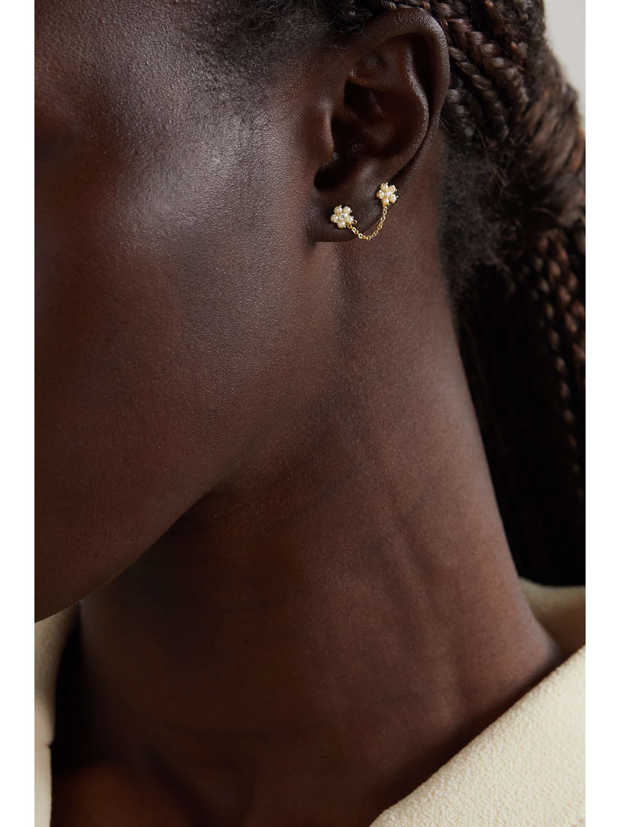 JENNIFER MEYER Flower 18-karat gold, pearl and diamond earring