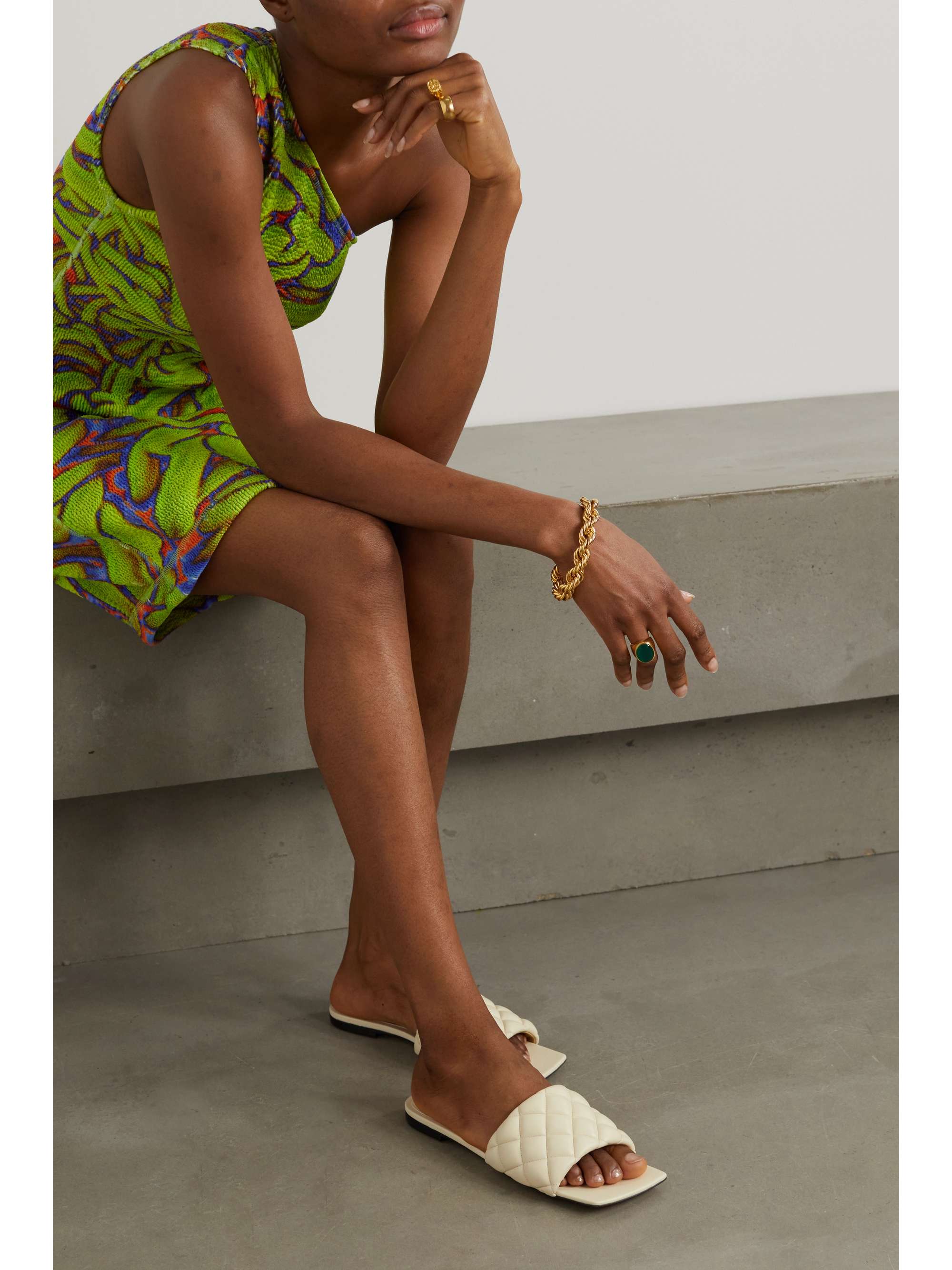 Dép của Bottega Veneta