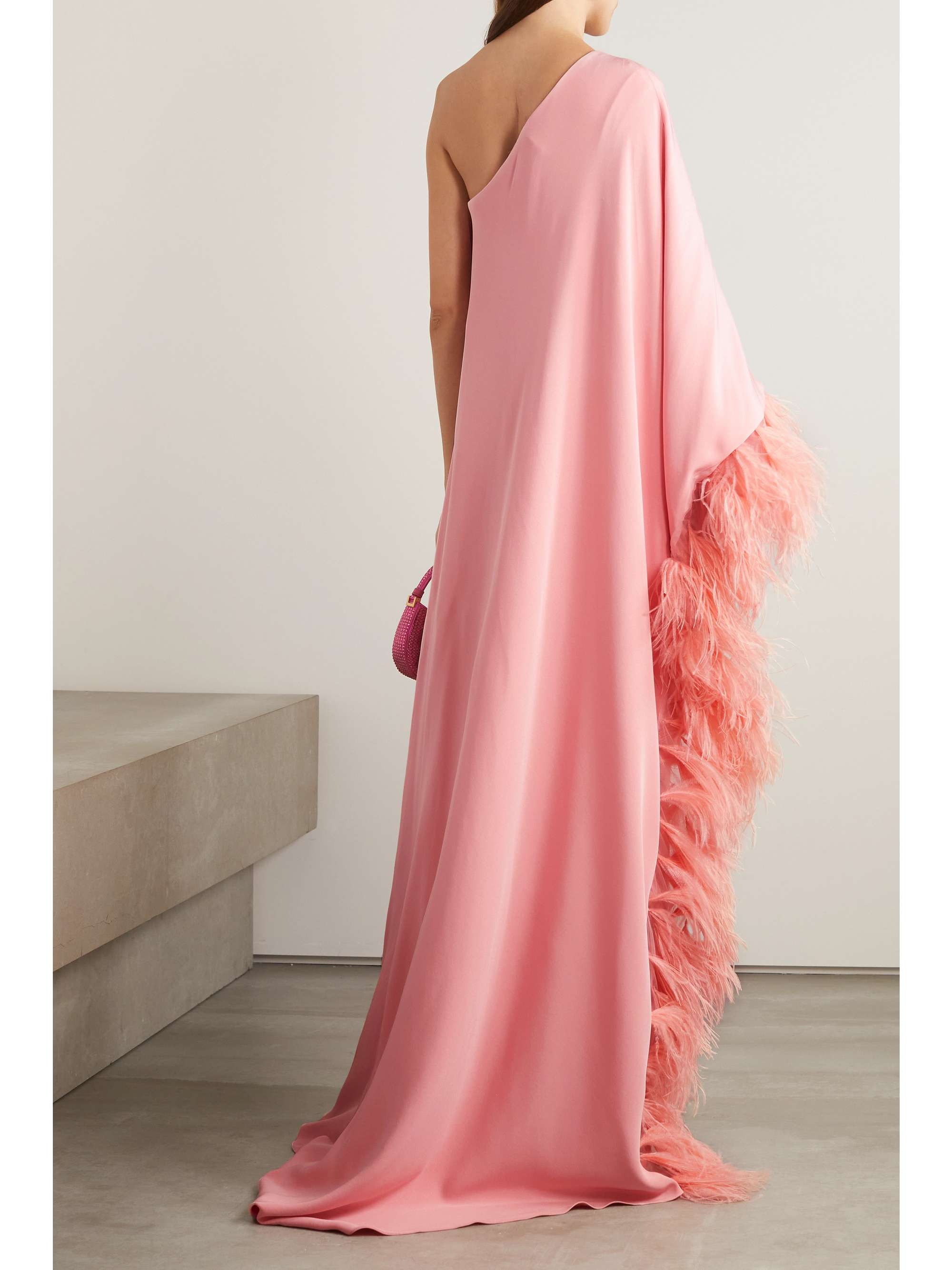 MONIQUE LHUILLIER One-sleeve feather-trimmed silk-crepe gown