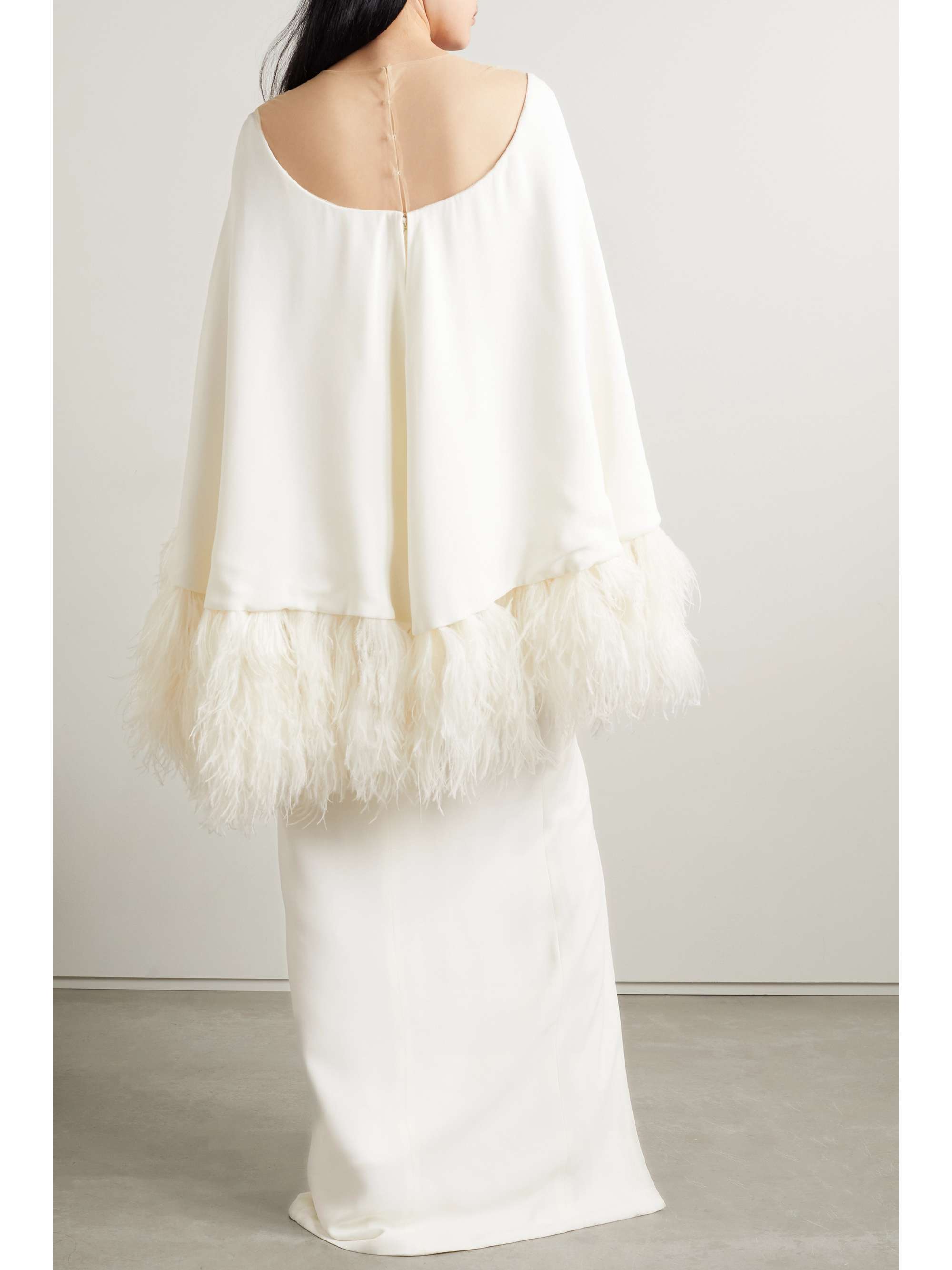 MONIQUE LHUILLIER Feather and tulle-trimmed silk-crepe gown