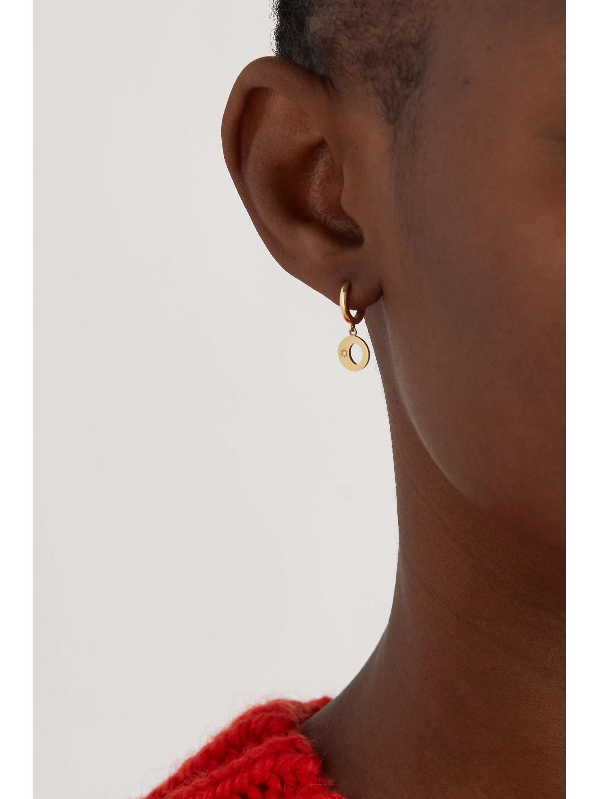 ANDREA FOHRMAN Mini Waning/ Waxing Gibbous 14-karat gold diamond single hoop earring