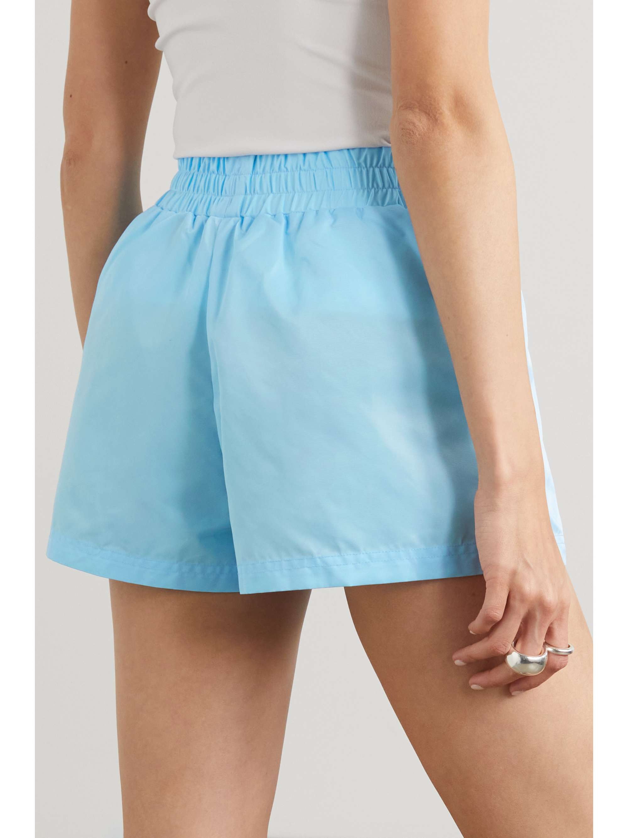 ROTATE BIRGER CHRISTENSEN Short en tissu technique recyclé à broderies Roxanne