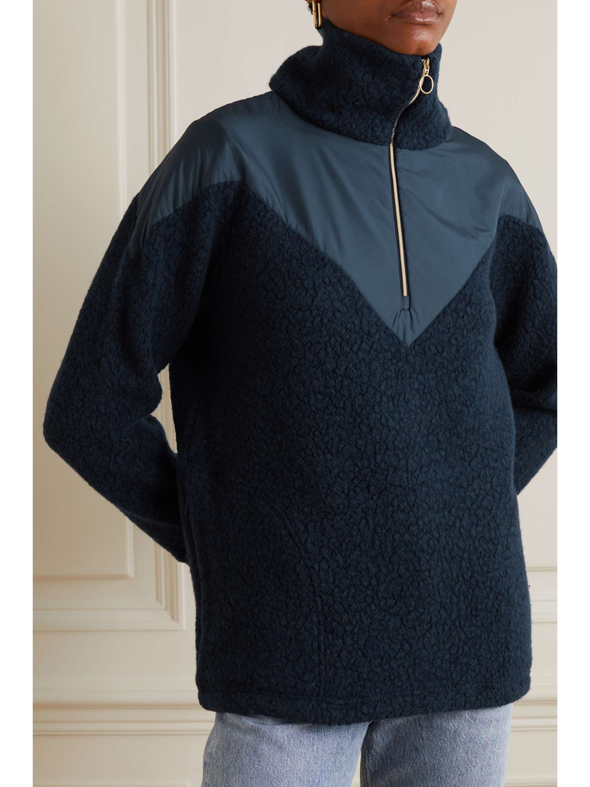 WE NORWEGIANS Alta Pullover aus einer Merinowollmischung mit Shell-Besatz