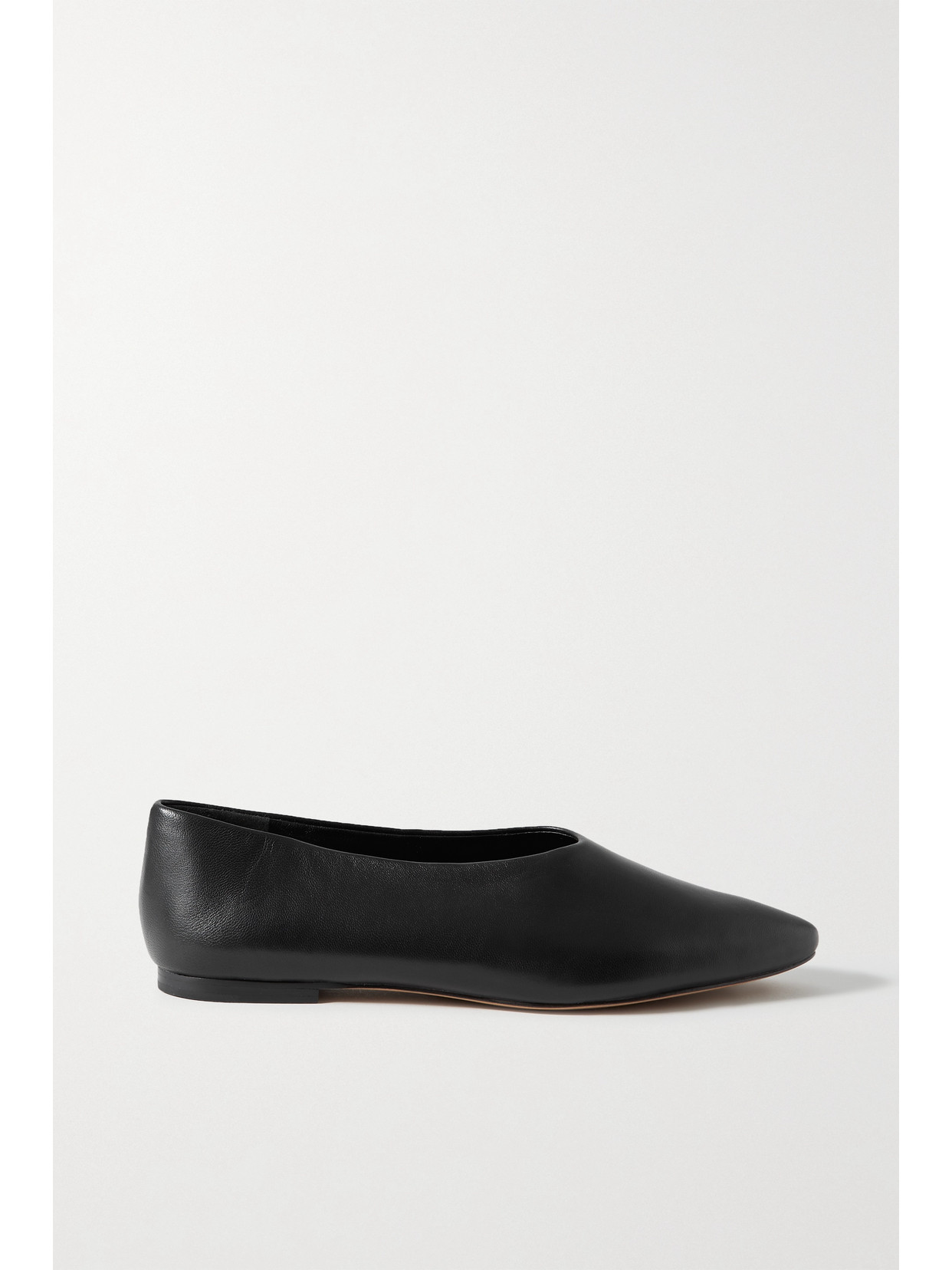 Vince Behati Womens Leather Slip On Flats Shoes In Black