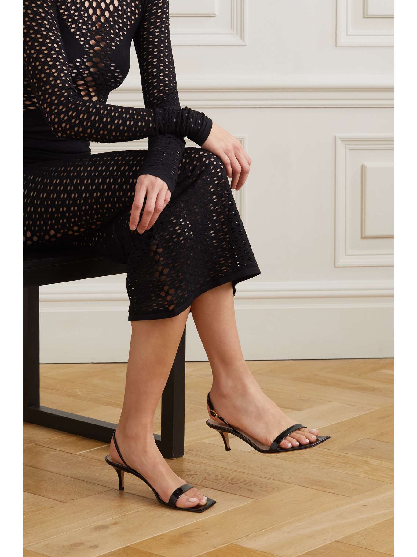 gianvito rossi vernice ribbon patent leather sandals