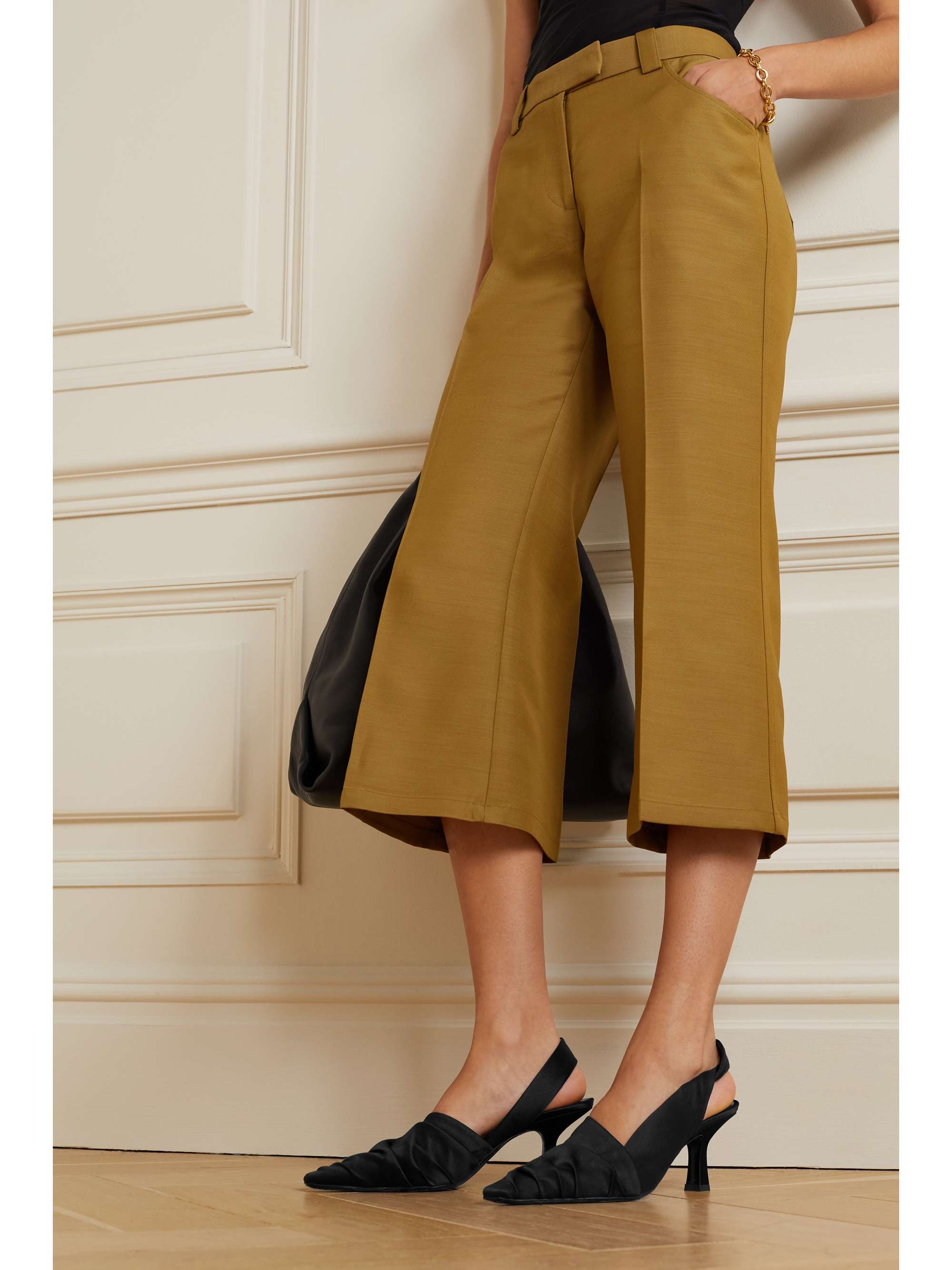 wide slingback pumps