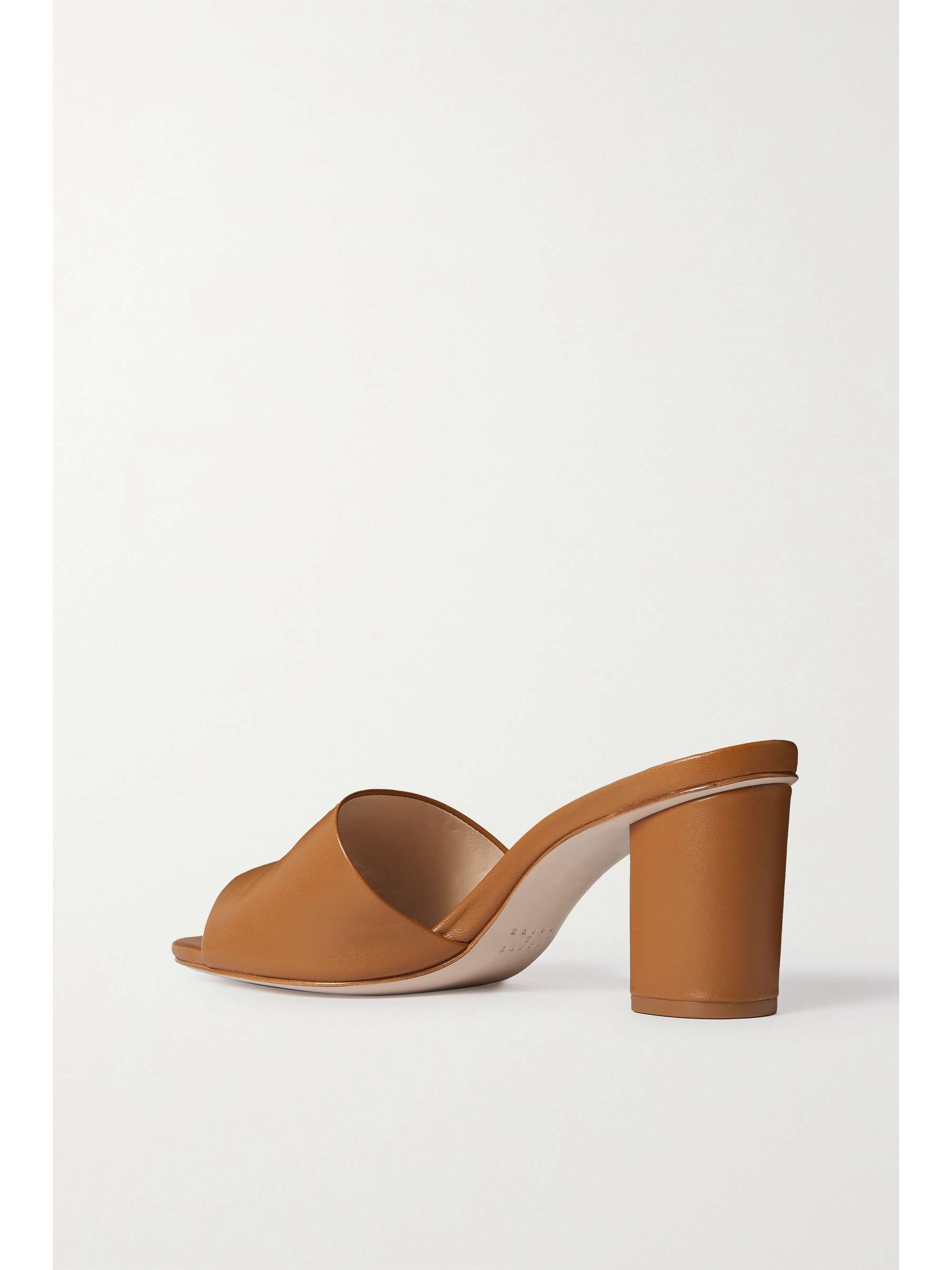 porte and paire mules