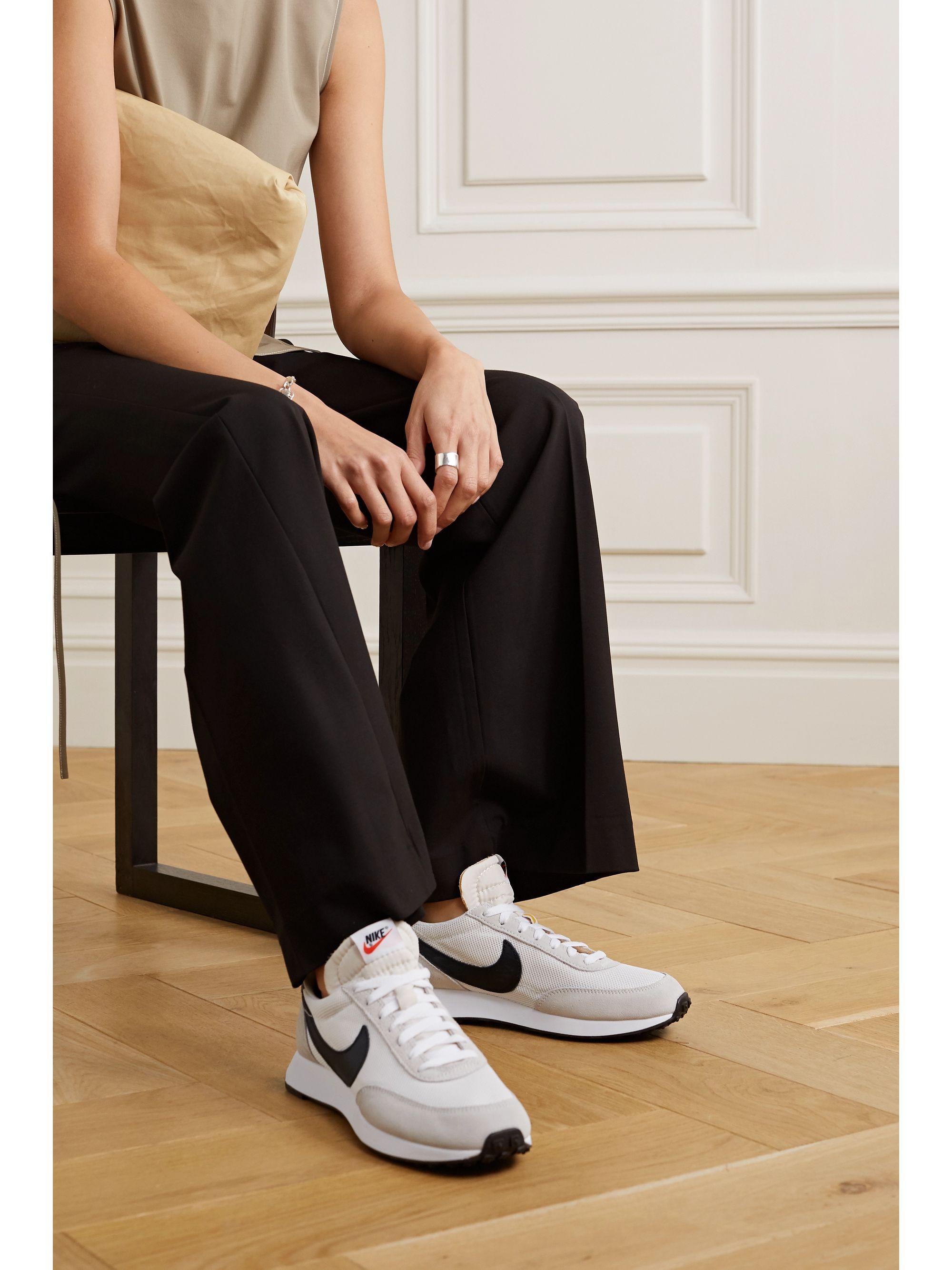 nike tailwind 79 womens
