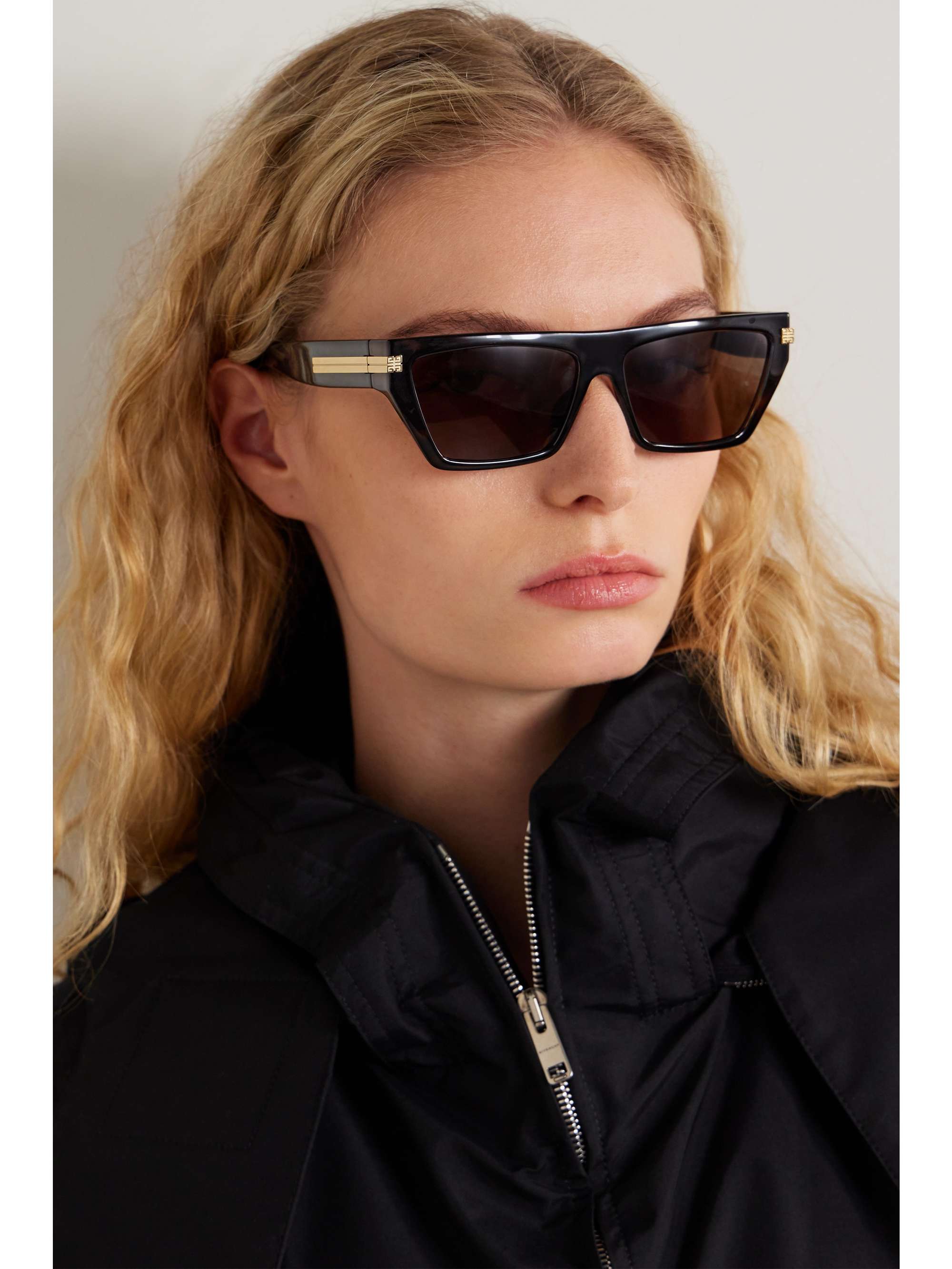 built in dog kennel cabinet