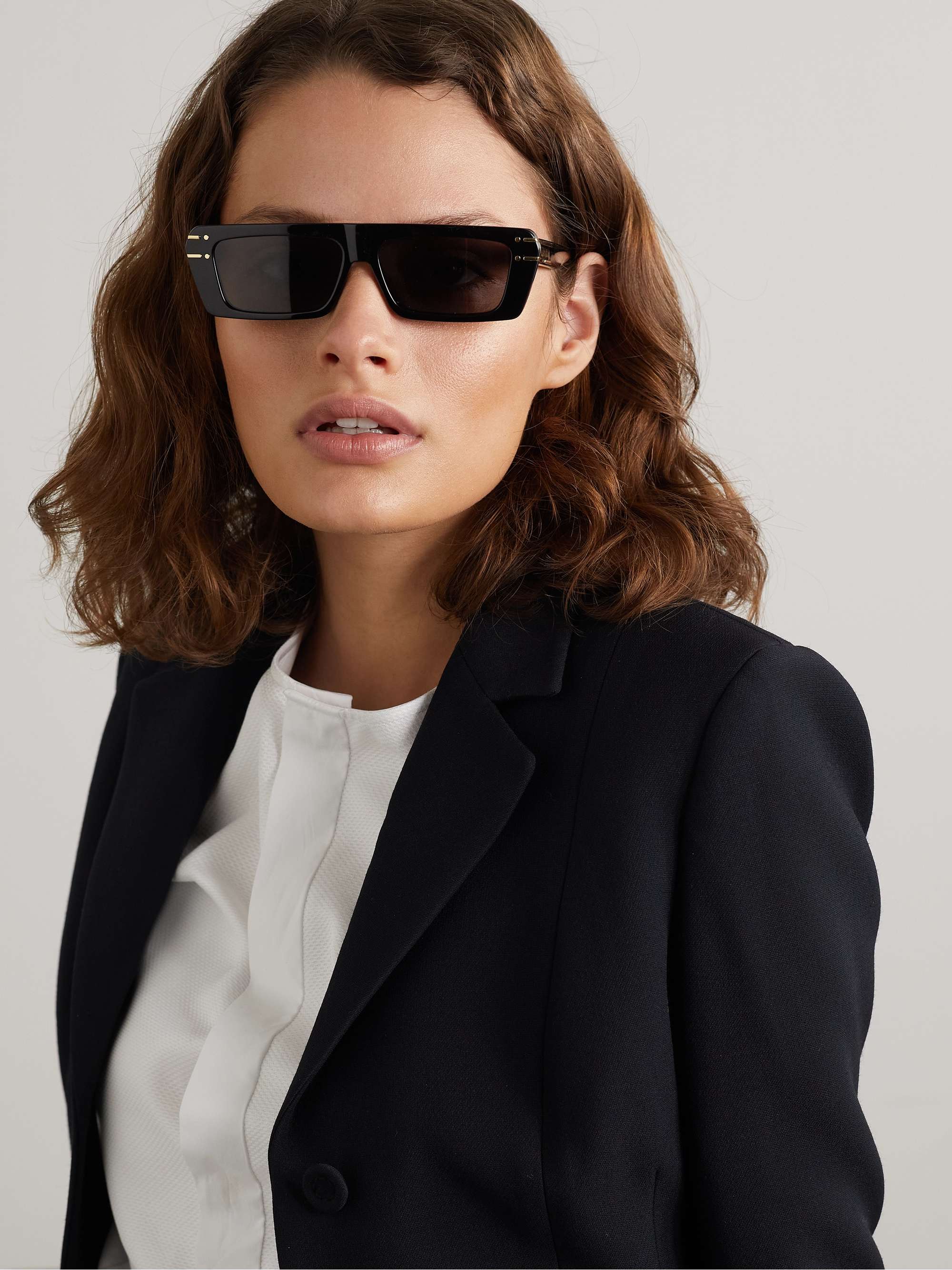 Rectangular frame sunglasses in black acetate