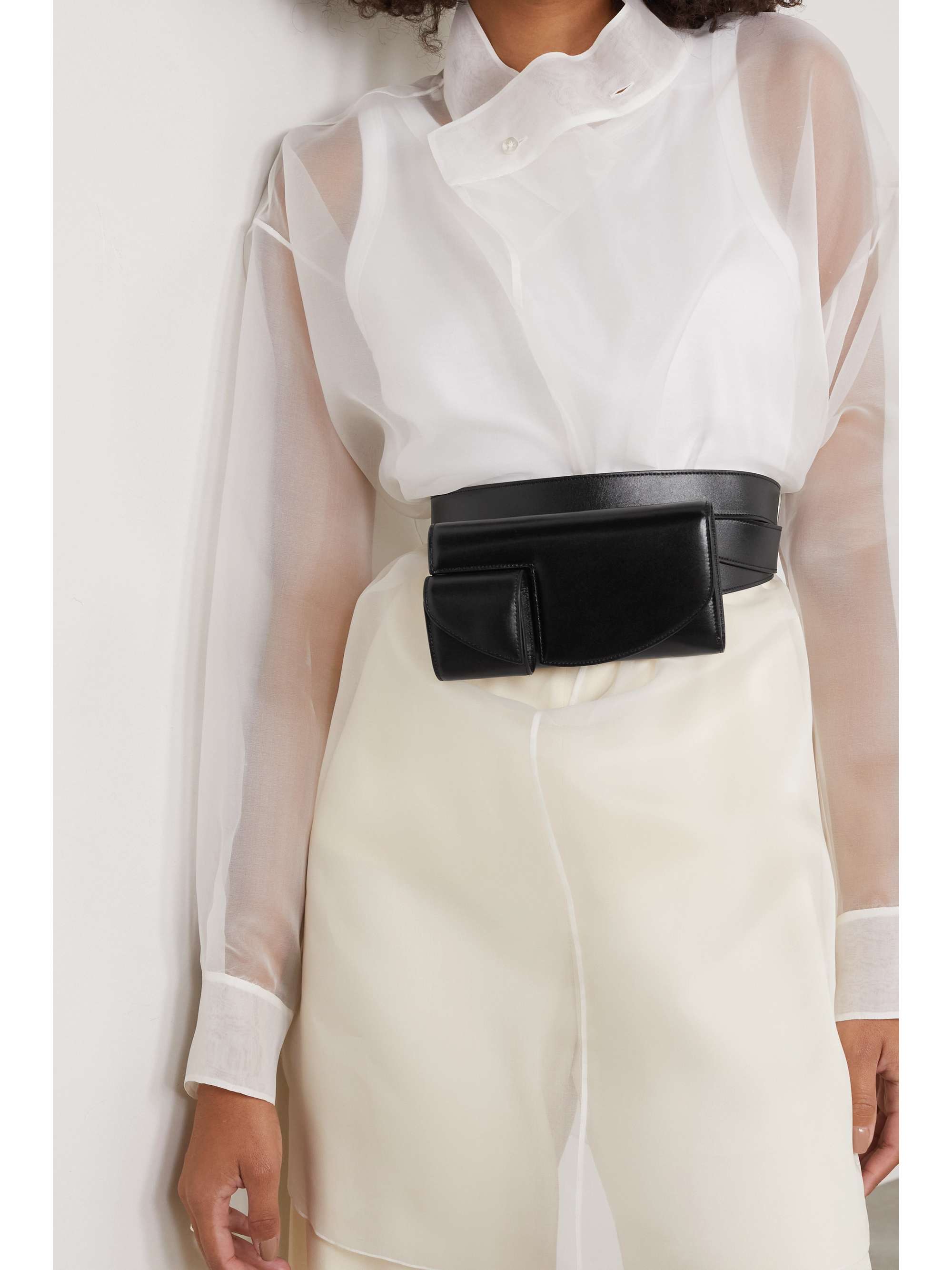 Horizontal leather belt bag