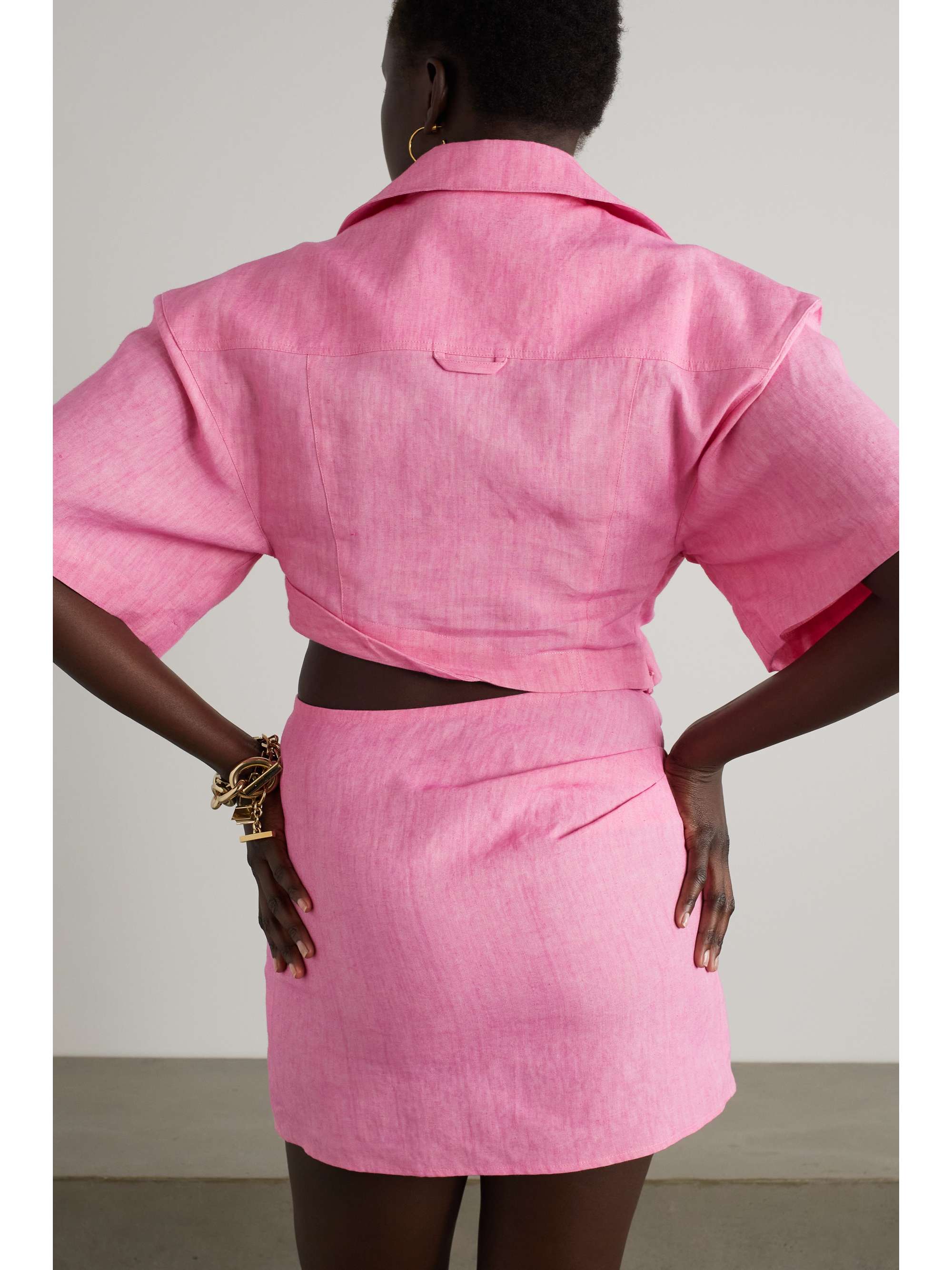 JACQUEMUS Capri asymmetric cropped twisted linen shirt
