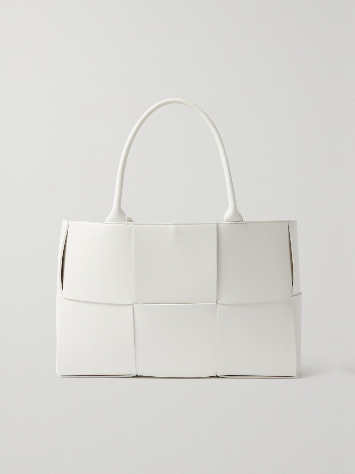 Bottega Veneta - Arco Medium Intrecciato Leather Tote - Off-white