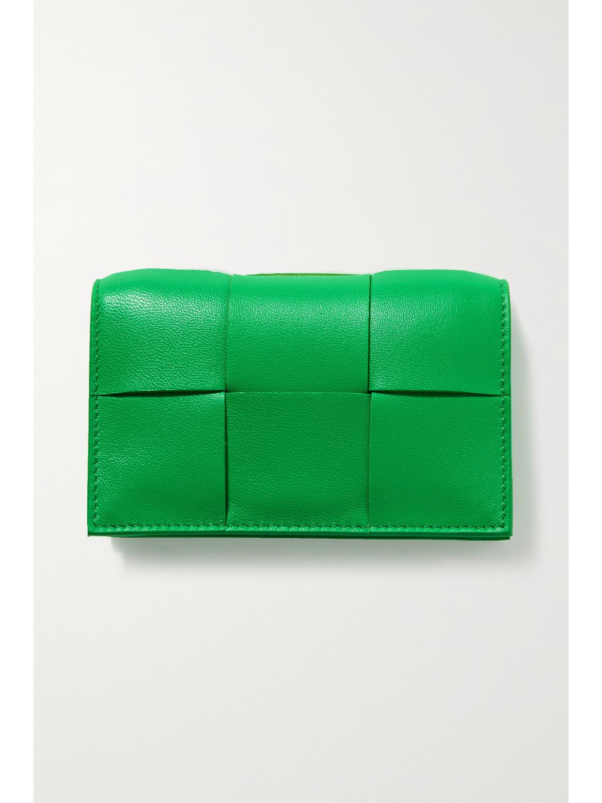 Shop Bottega Veneta Cassette Intrecciato Leather Cardholder In Green