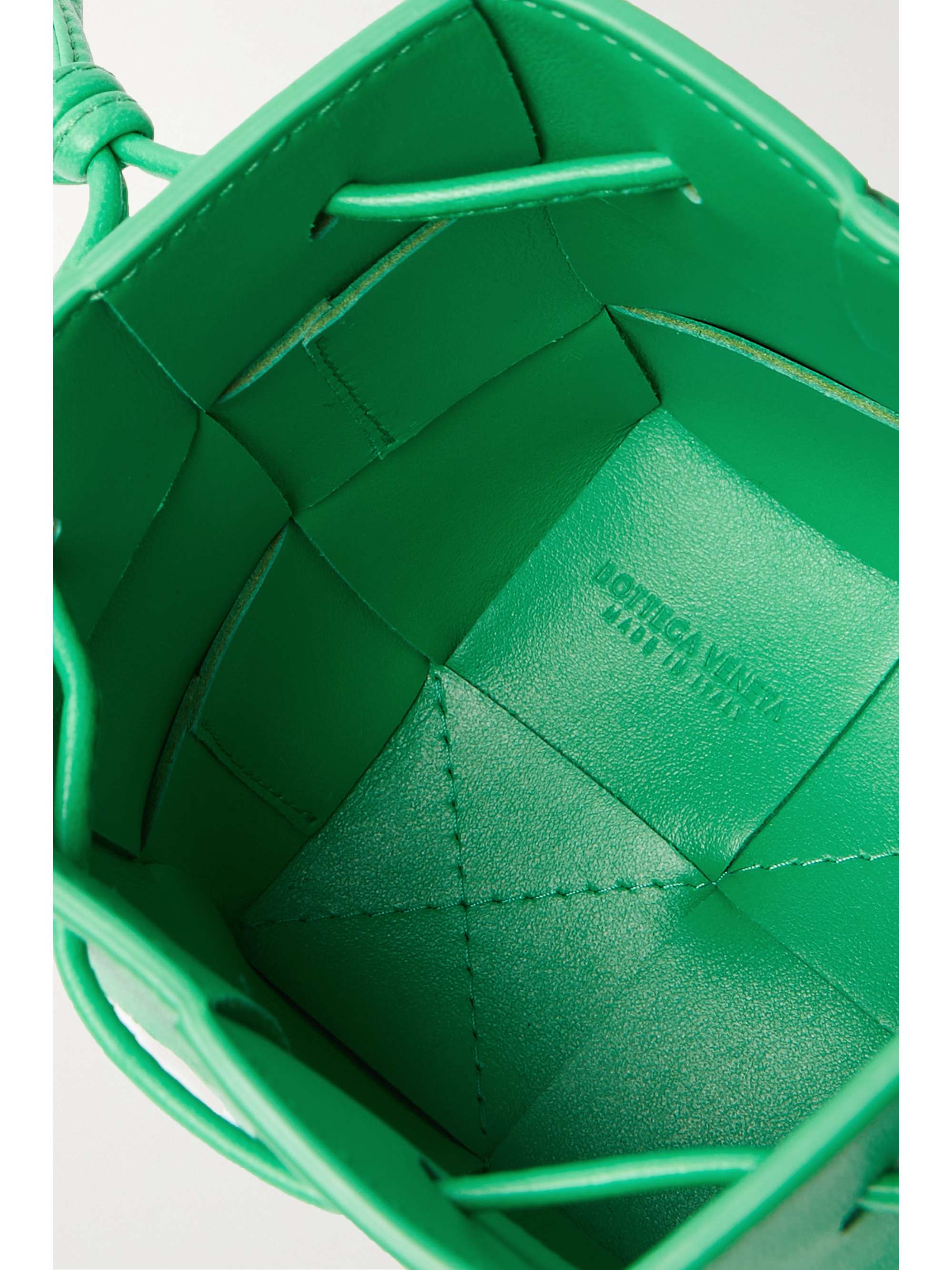 bottega veneta cassette intrecciato leather bucket bag