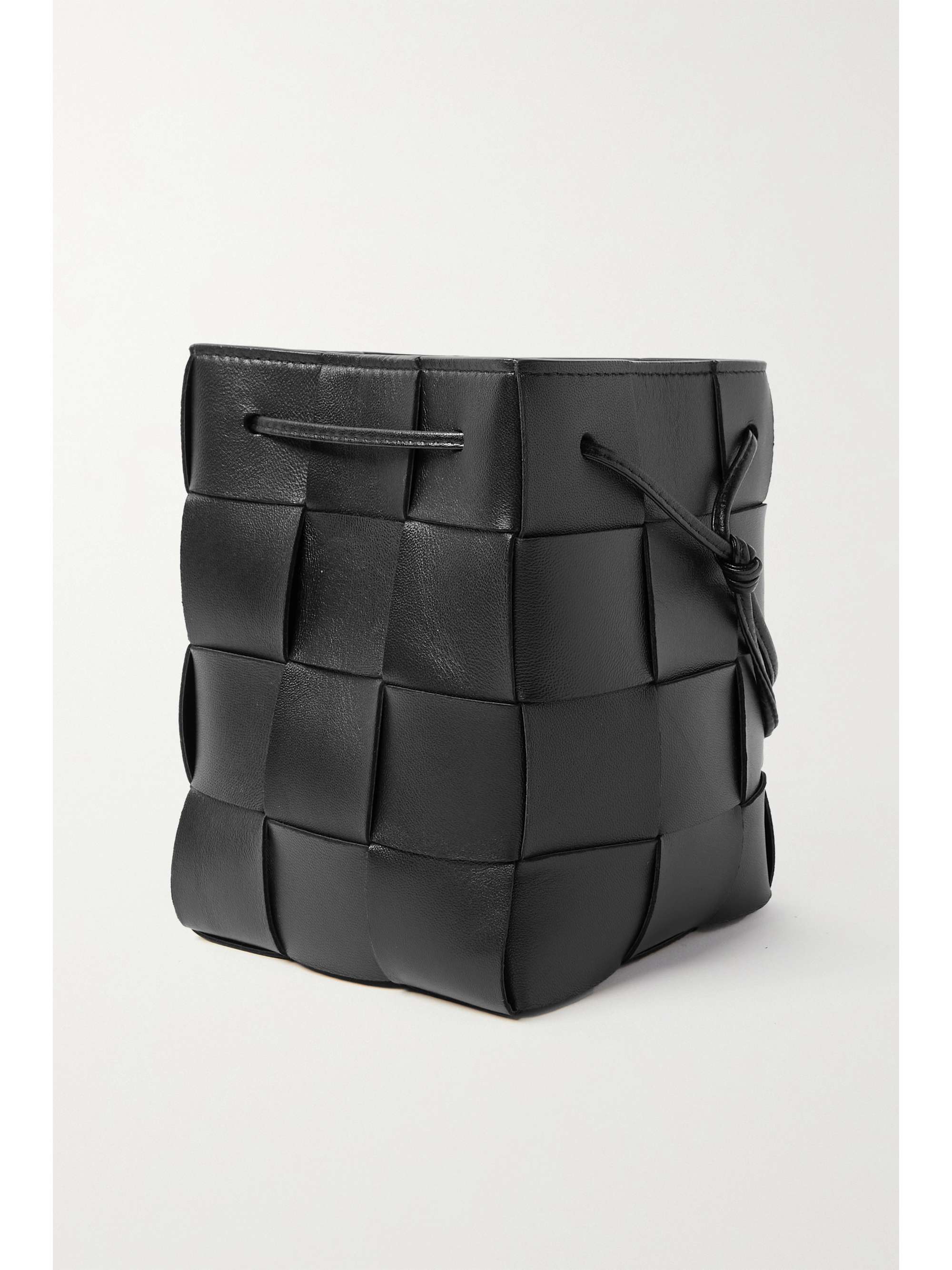 BOTTEGA VENETA Cassette small intrecciato leather bucket bag