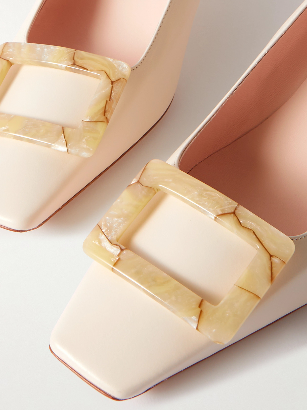 Roger Vivier Belle Vivier Buckled Leather Pumps In Cream