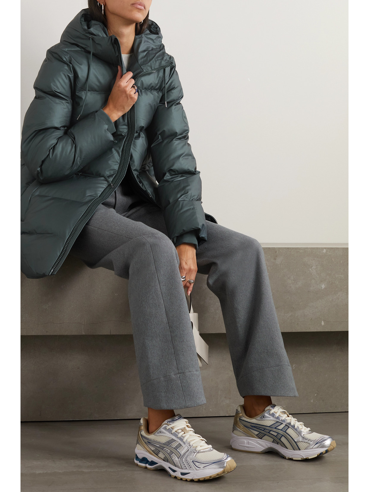 rains long puffer silver pine