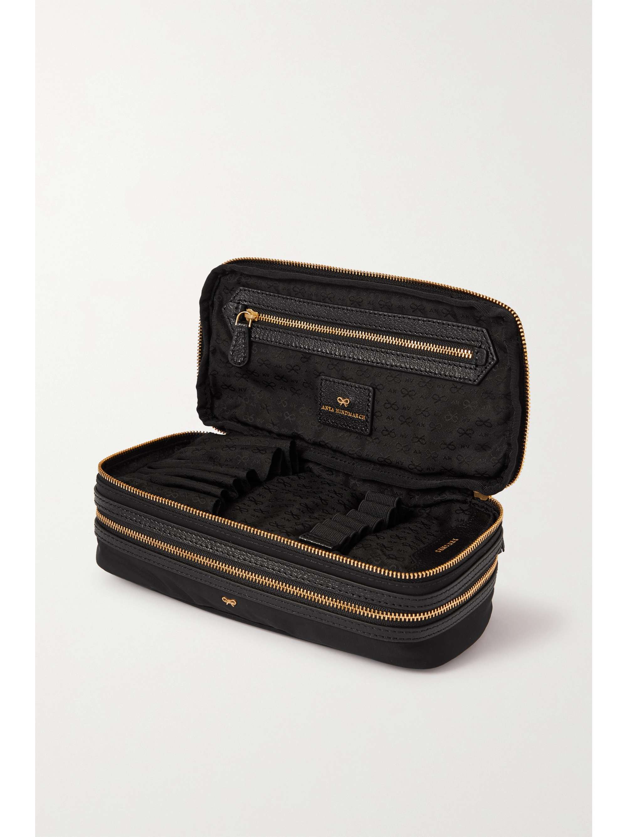 ANYA HINDMARCH Make Up Kosmetiktasche aus ECONYL® mit Besätzen aus strukturiertem Leder