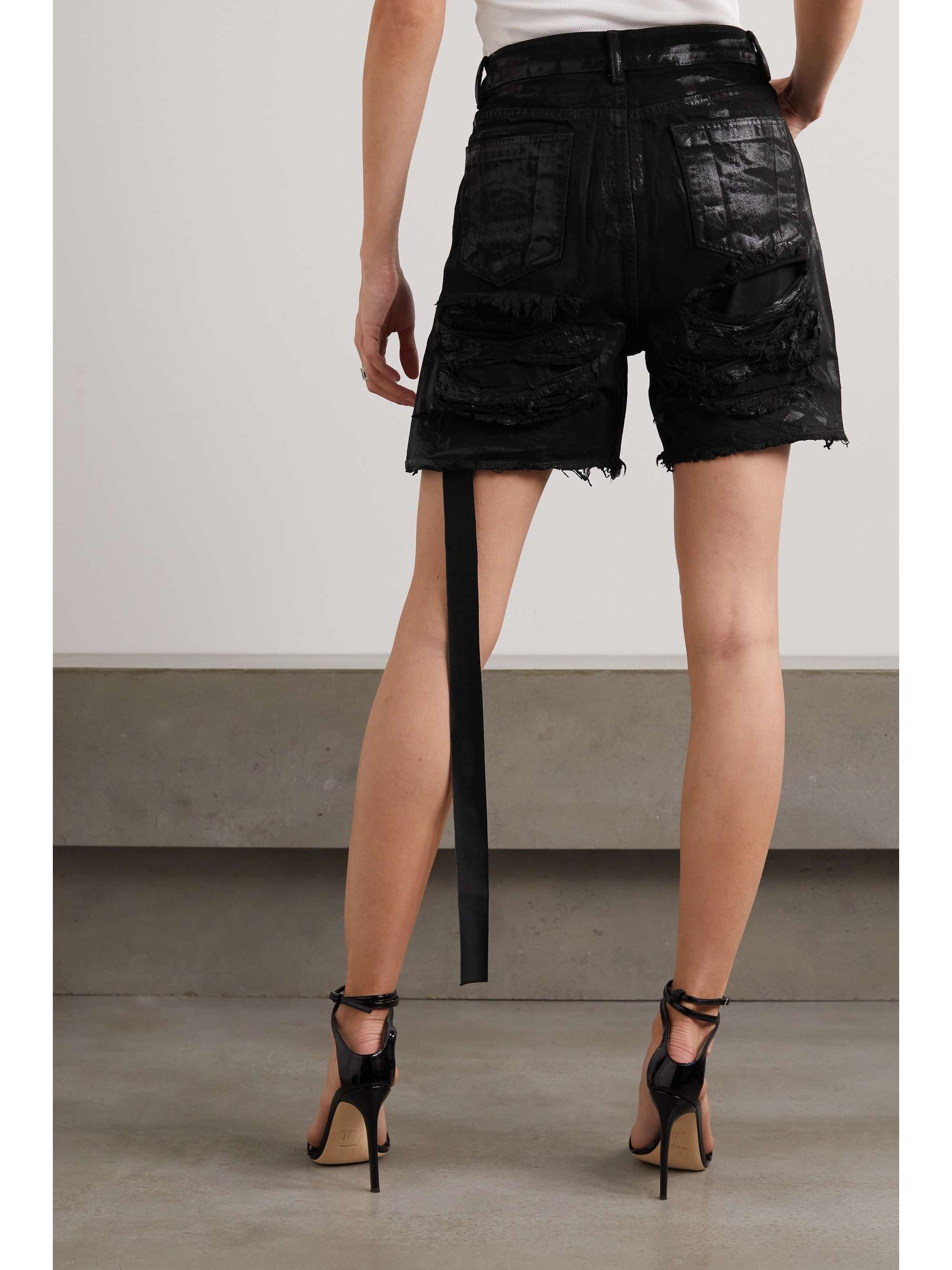 RICK OWENS 仿旧金属感涂层牛仔短裤