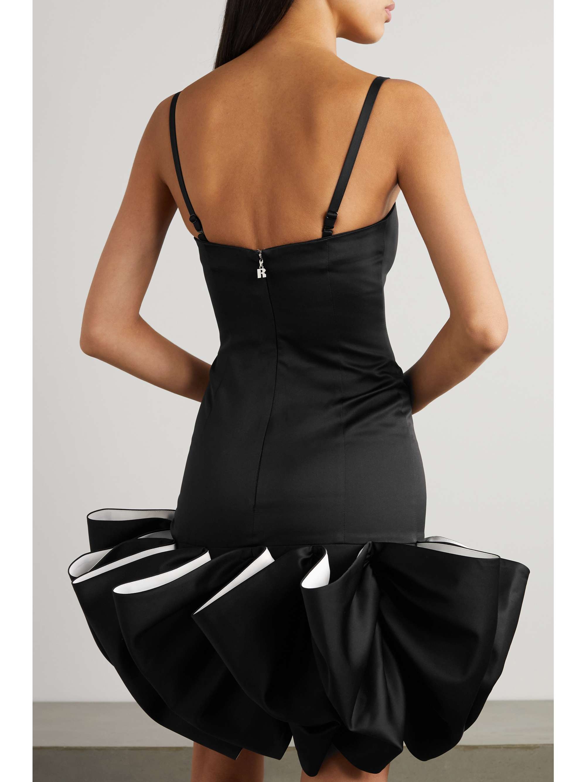 ROTATE BIRGER CHRISTENSEN Mini-robe en satin recyclé à volants Leiza - NET SUSTAIN