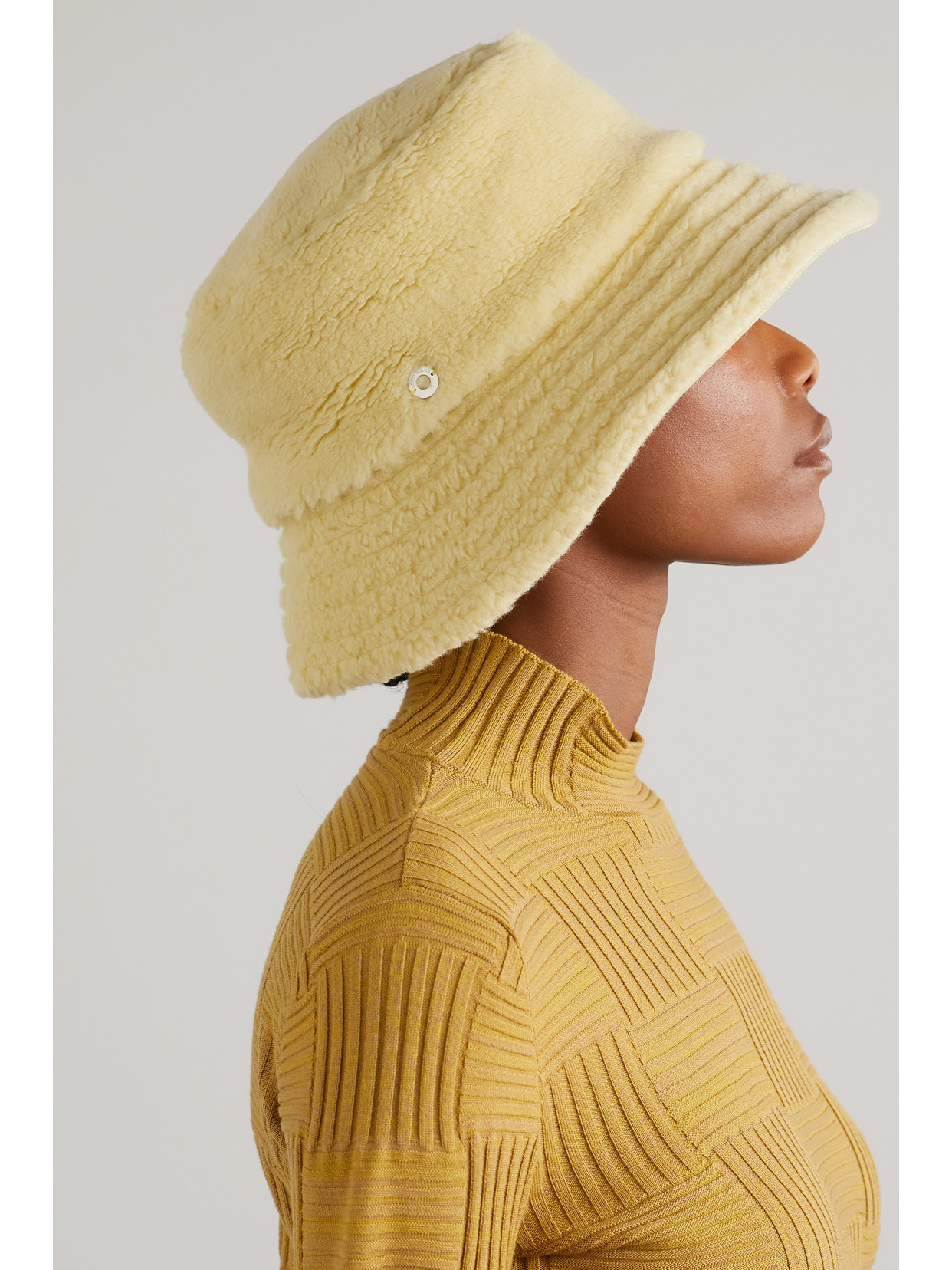 Shop Loro Piana Zita Reversible Cashmere And Silk-blend Bucket Hat In Cream