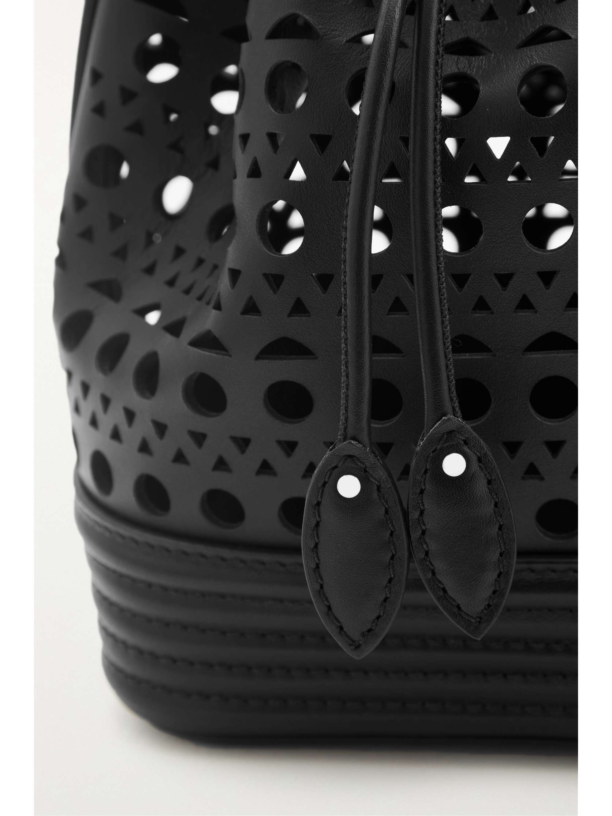 ALAÏA Le Seau Vienne leather bucket bag
