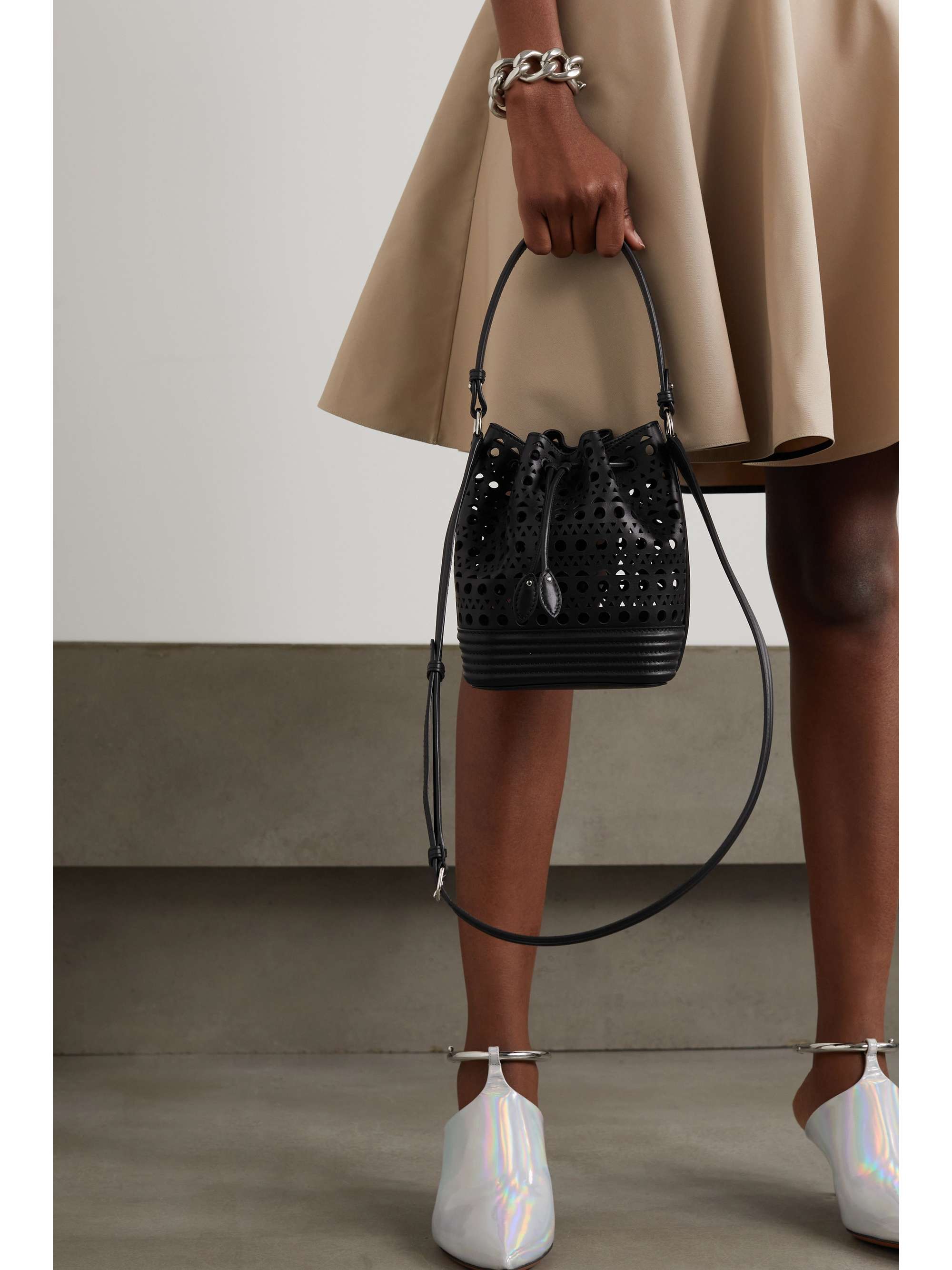 ALAÏA Le Seau Vienne leather bucket bag